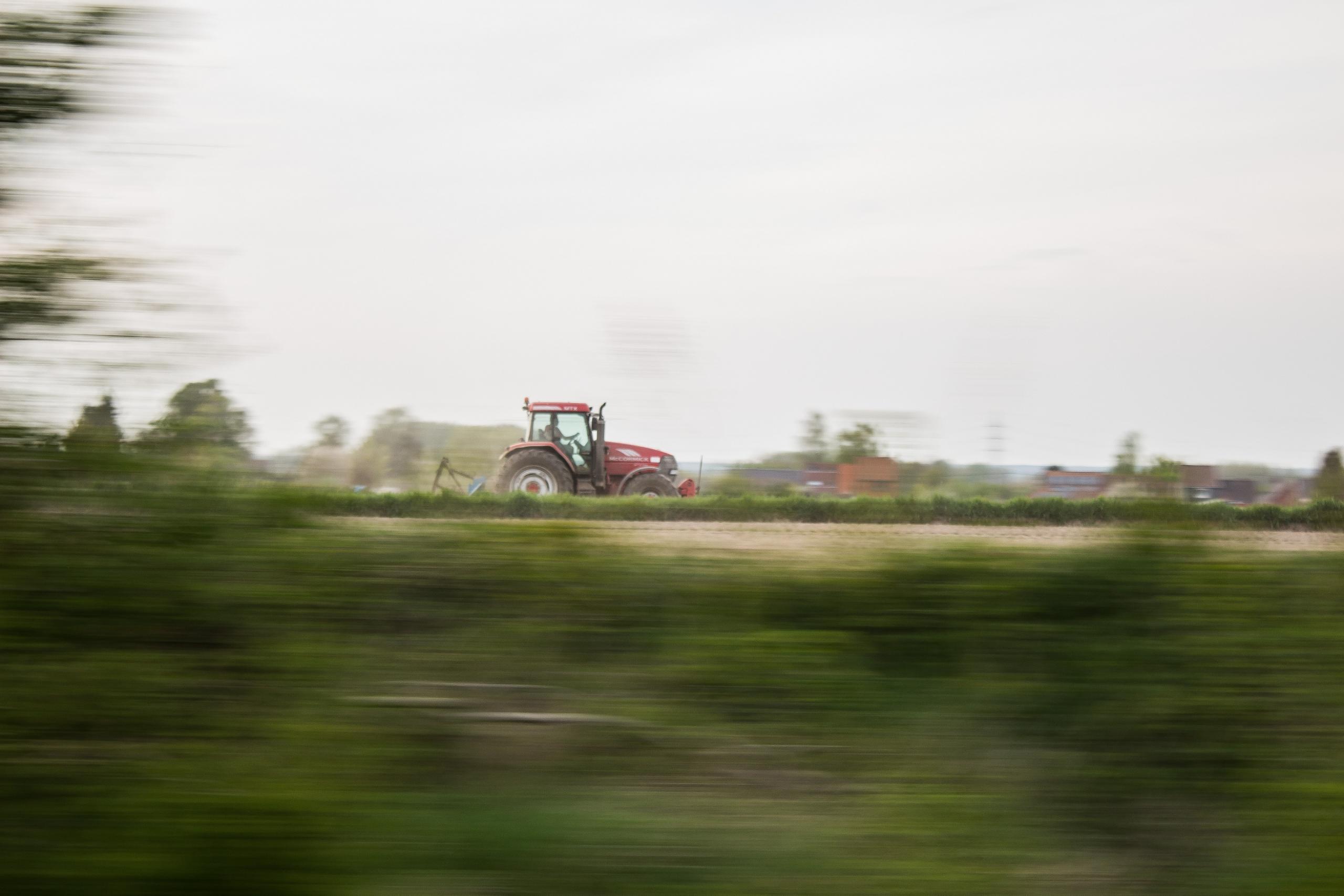 Un tracteur roule, car le BTS permet également d'accéder aux branches agricoles