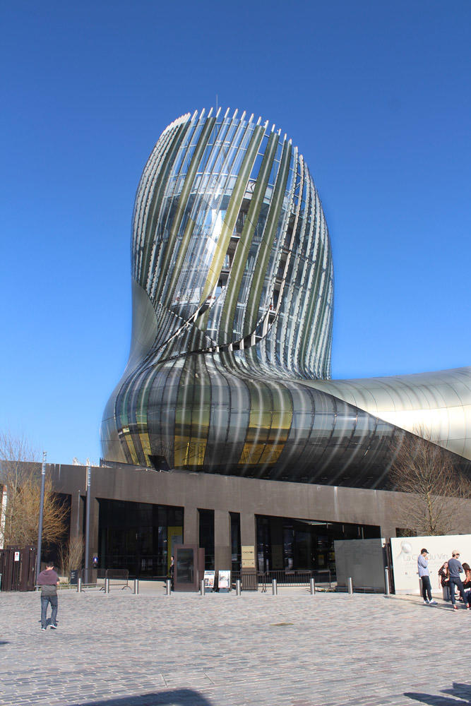 Pourquoi la cité des vins à Bordeaux ?