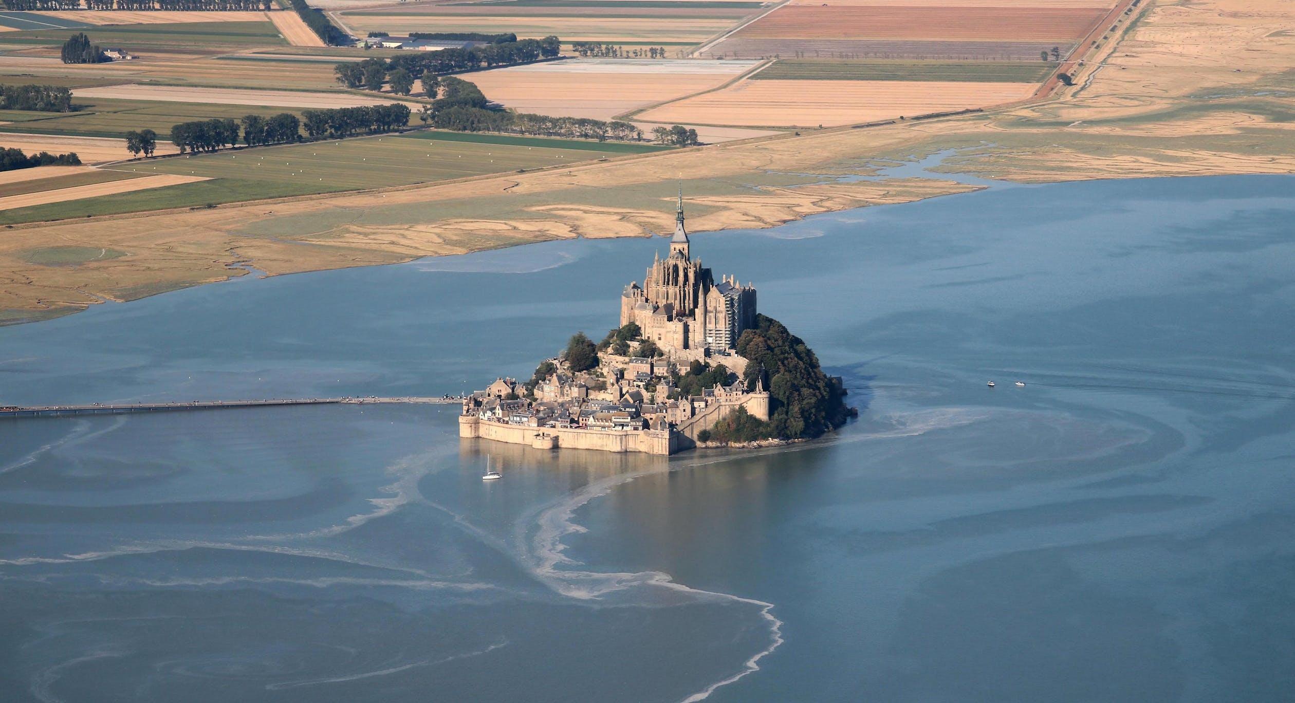 Vue aérienne sur le Mont Saint-Michel
