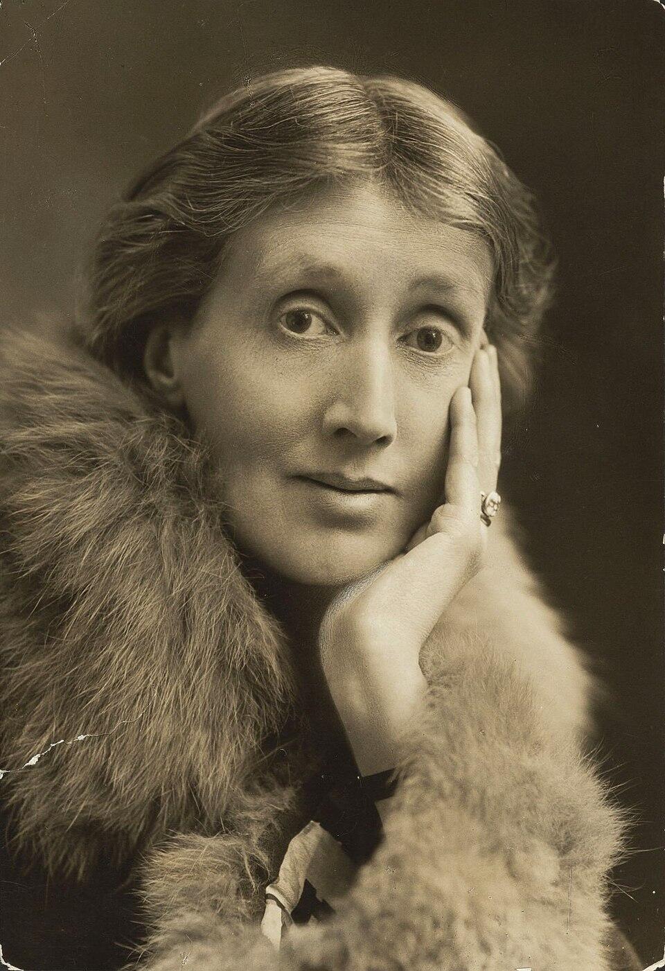 Photo de Virginia Woolf (source : auteur inconnu, Wikipedia)