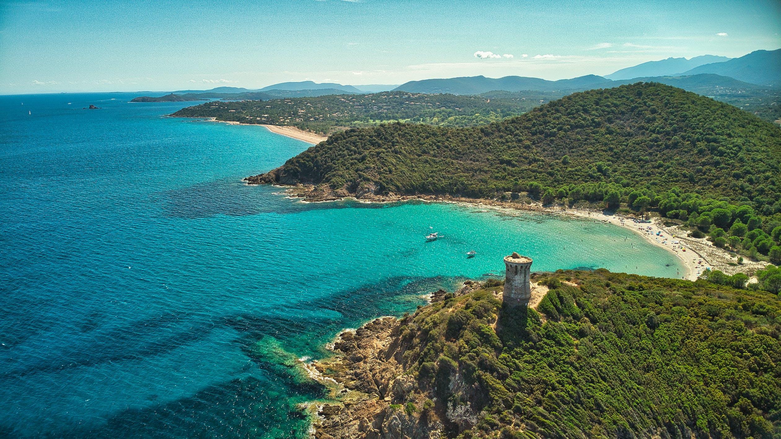 Vue sur la côte corse.
