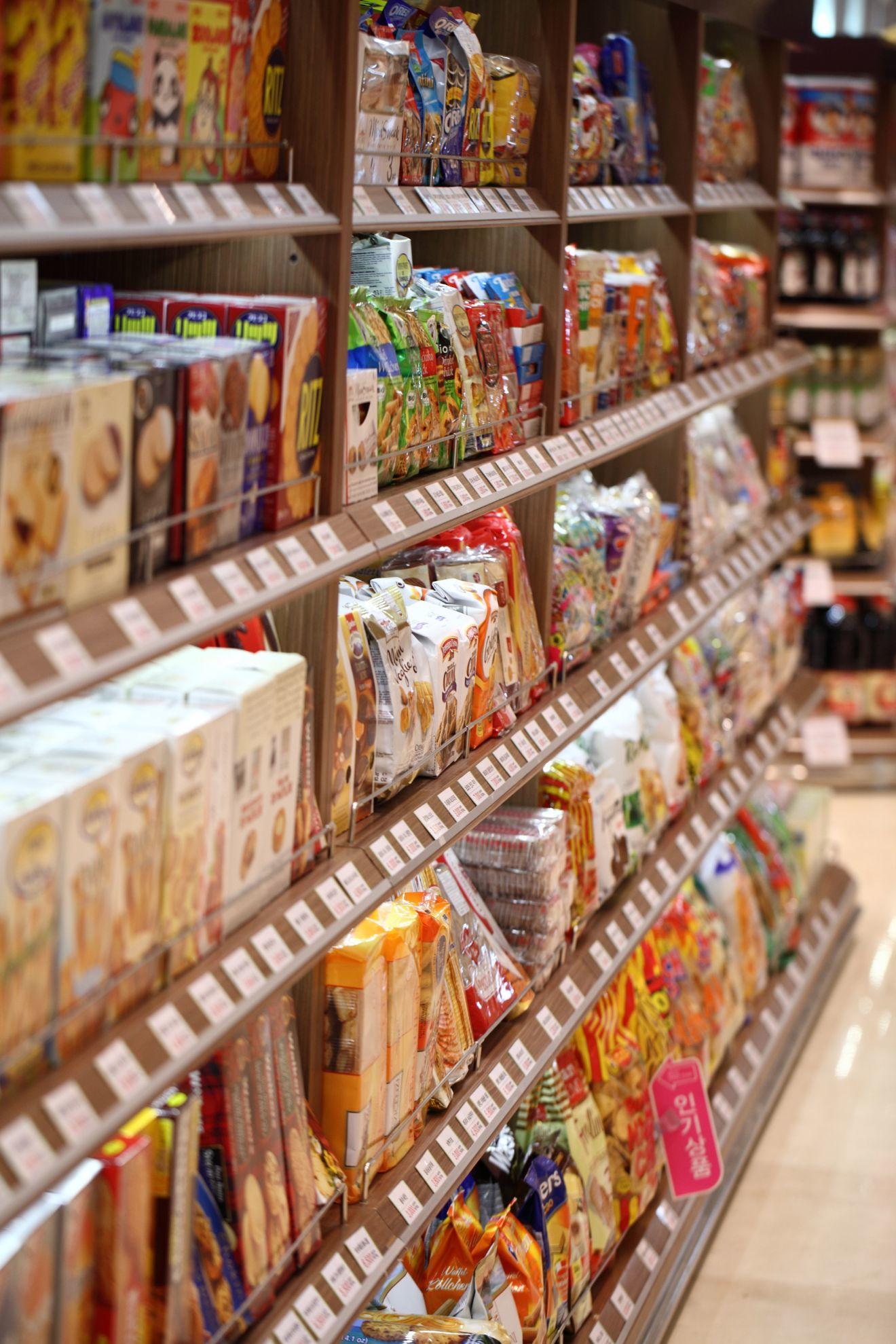 Le rayon d'un supermarché asiatique.