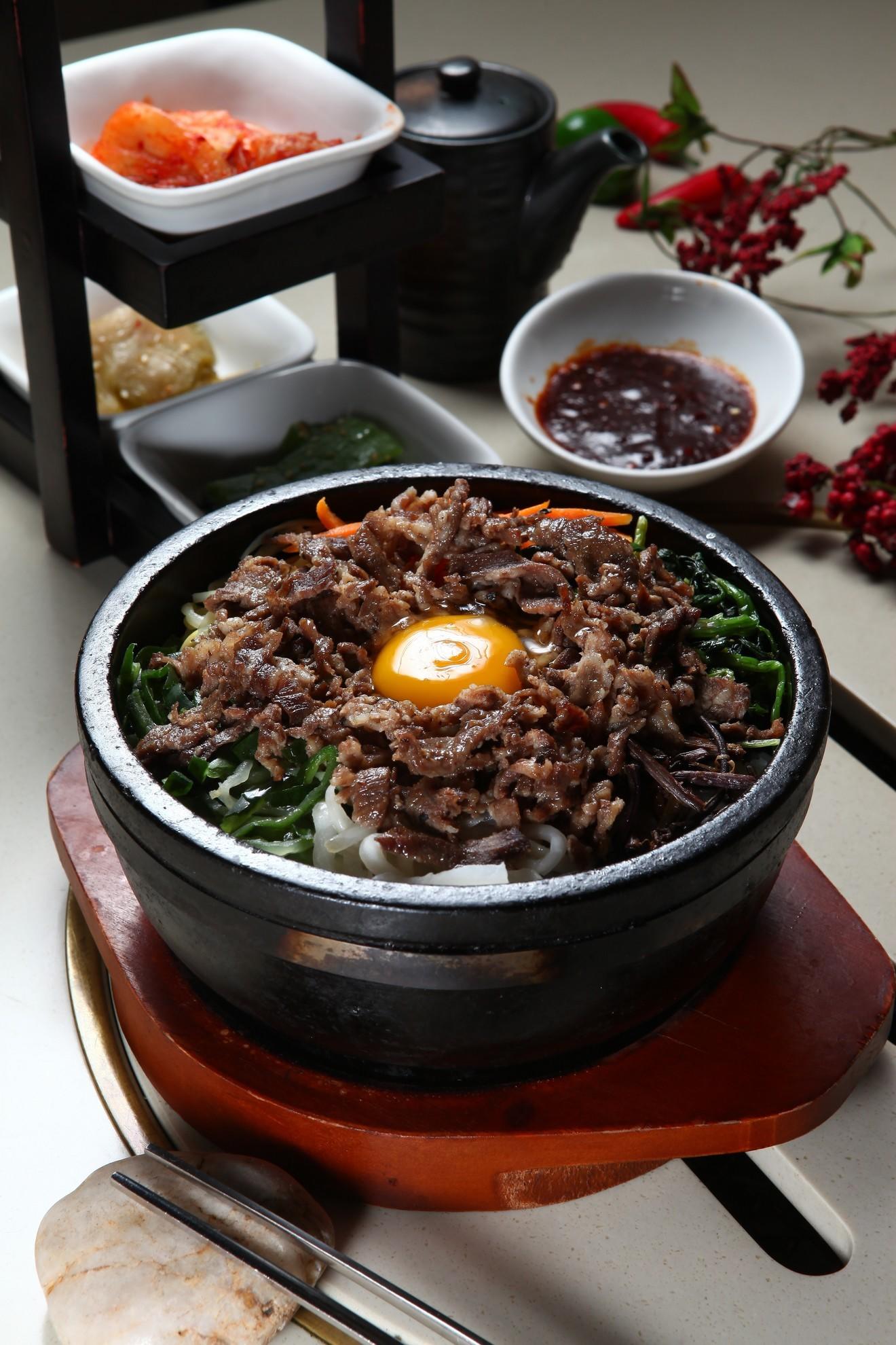 Un bol de bibimbap.