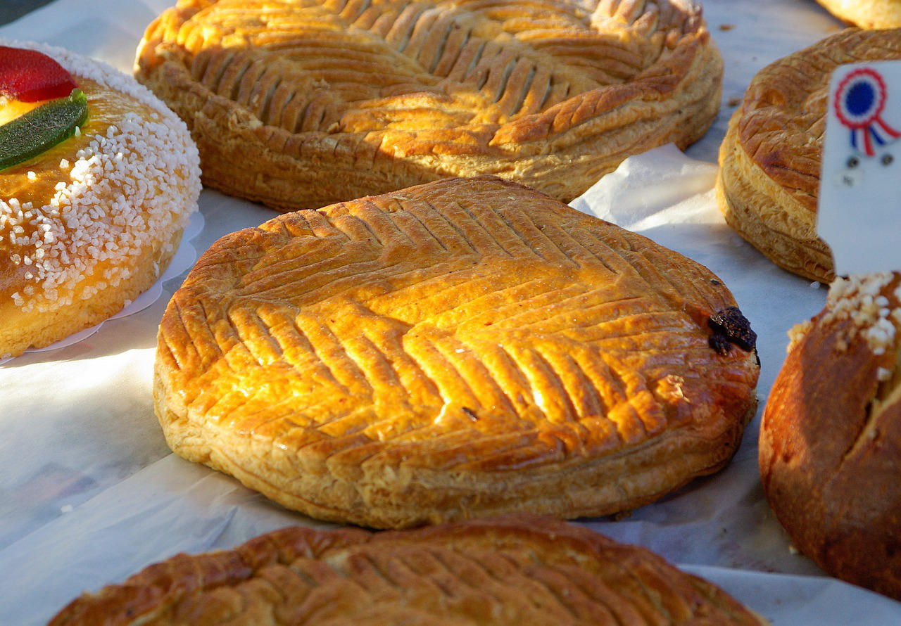 Des galettes des rois à la frangipane.