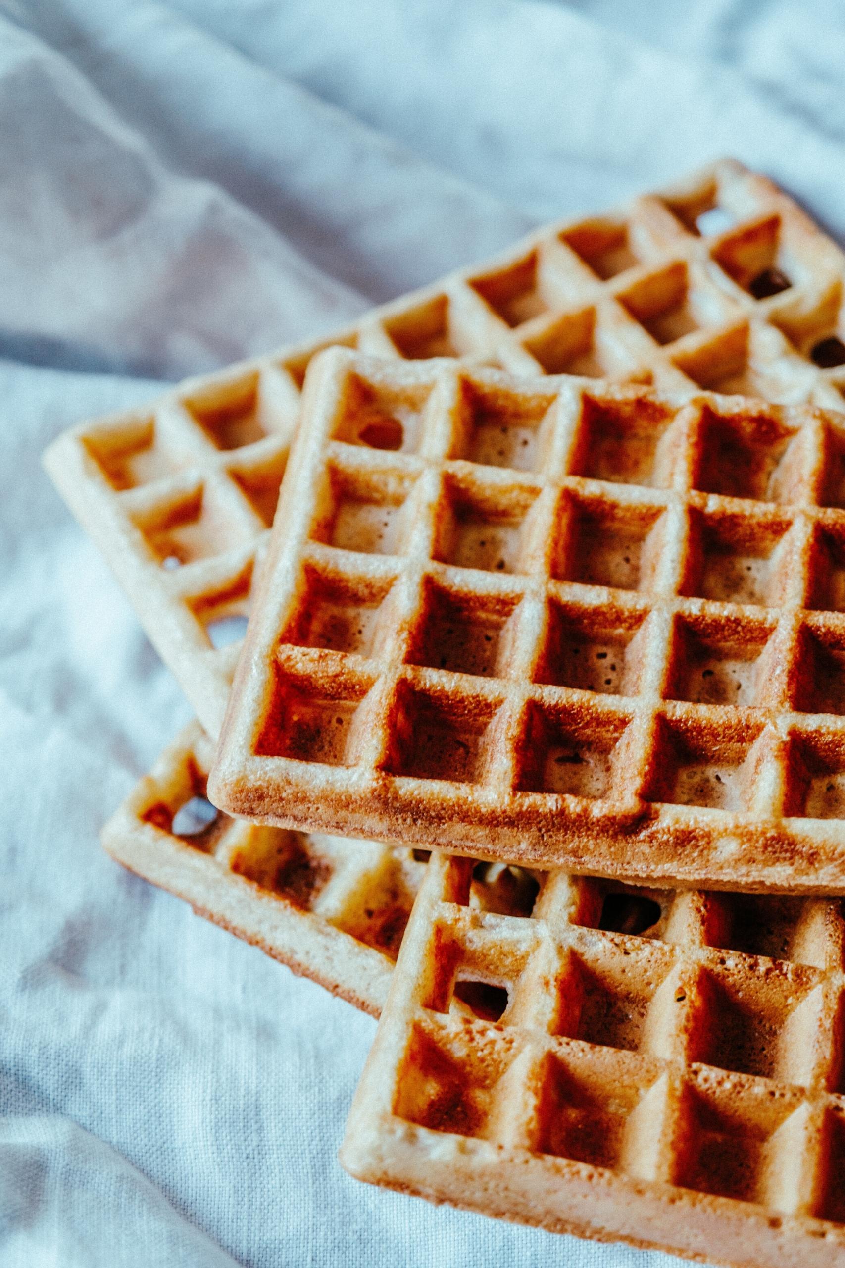 Des gaufres croustillantes à la vanille rectangle.