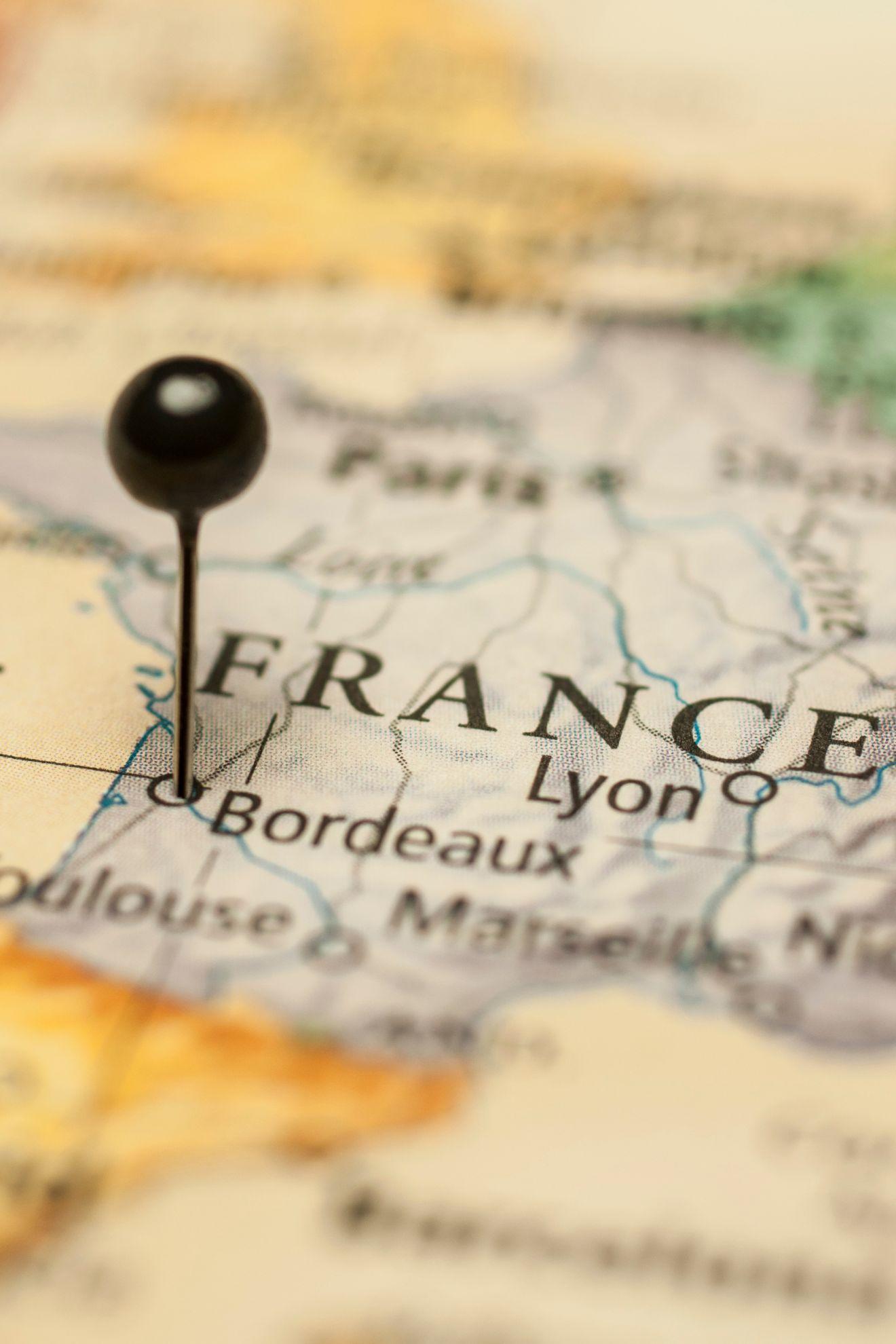 Une carte de France.