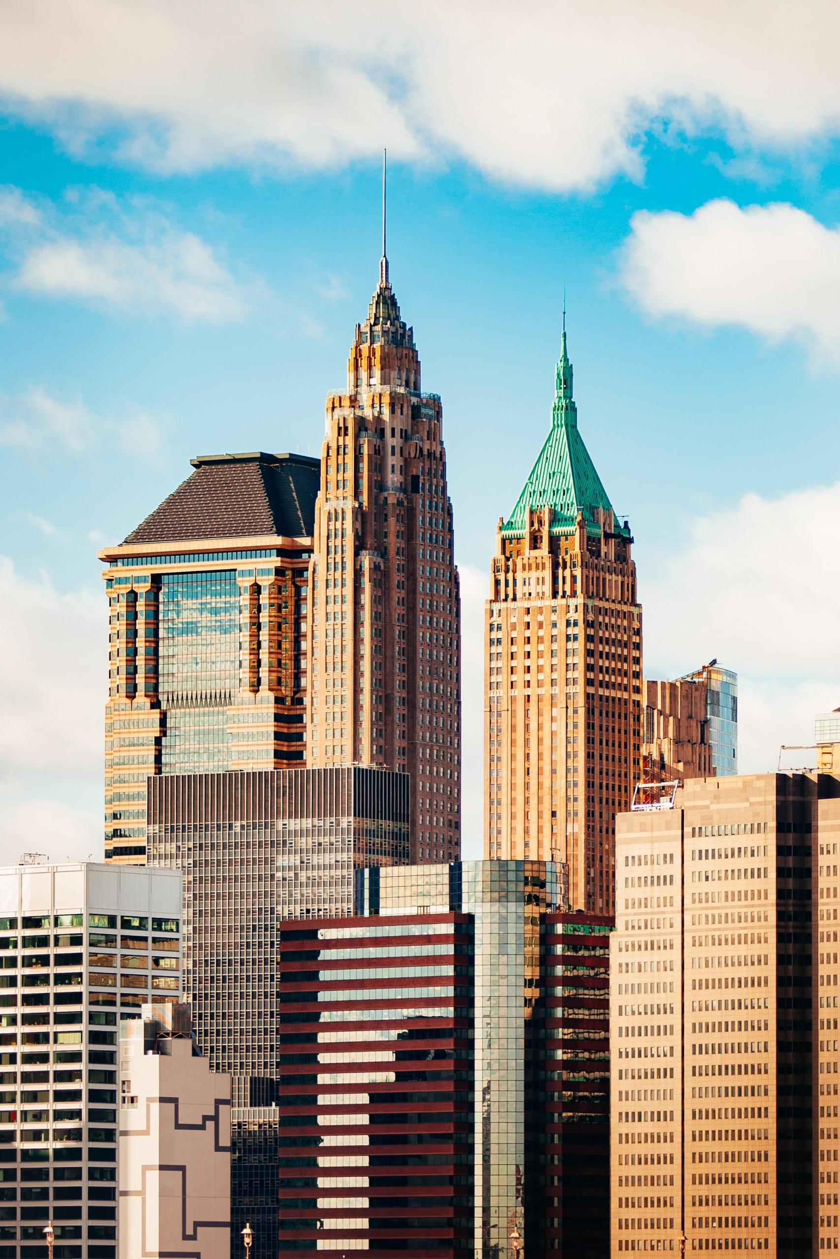 Les tours de New York sous le soleil.