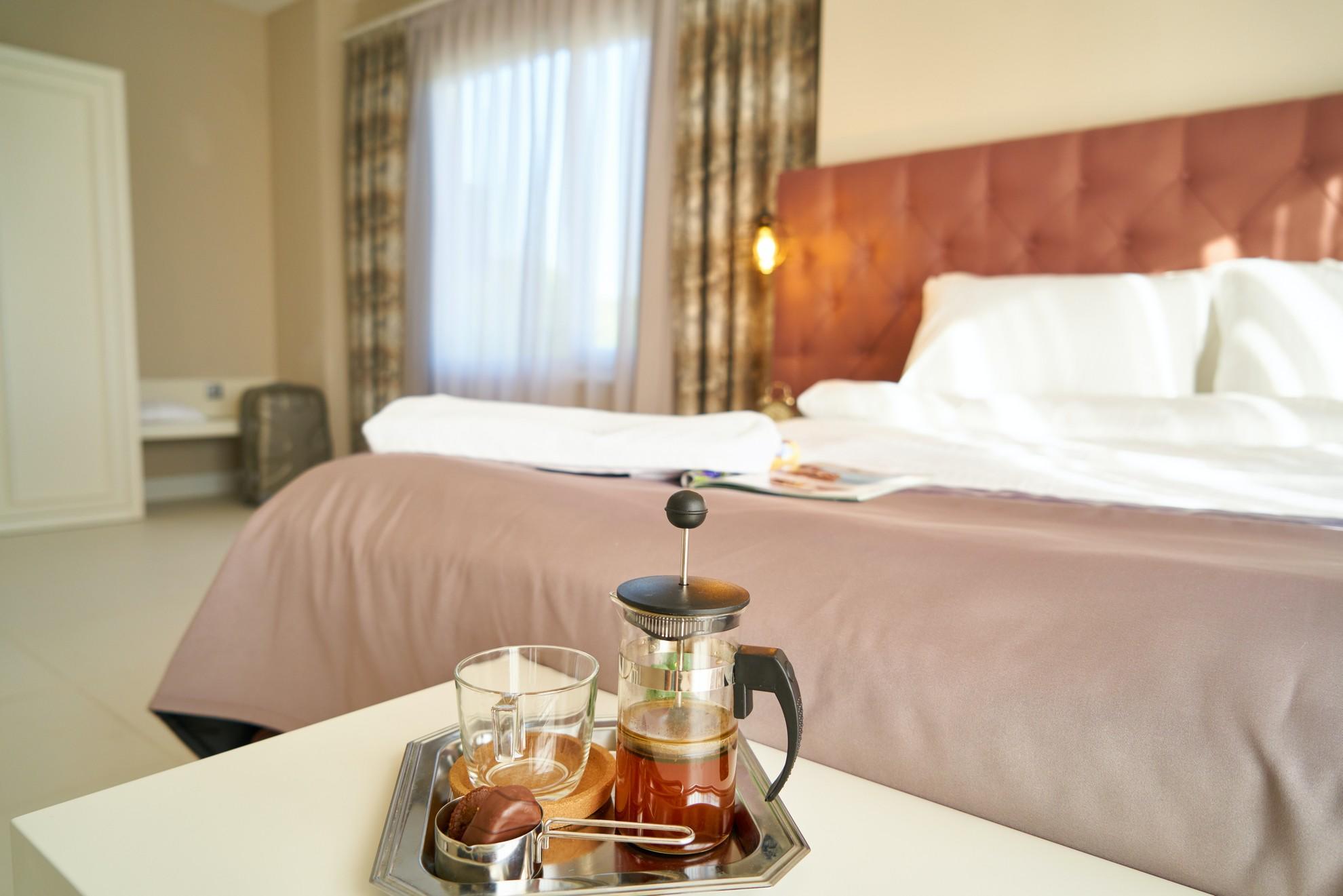 Une chambre d'hôtel standard.