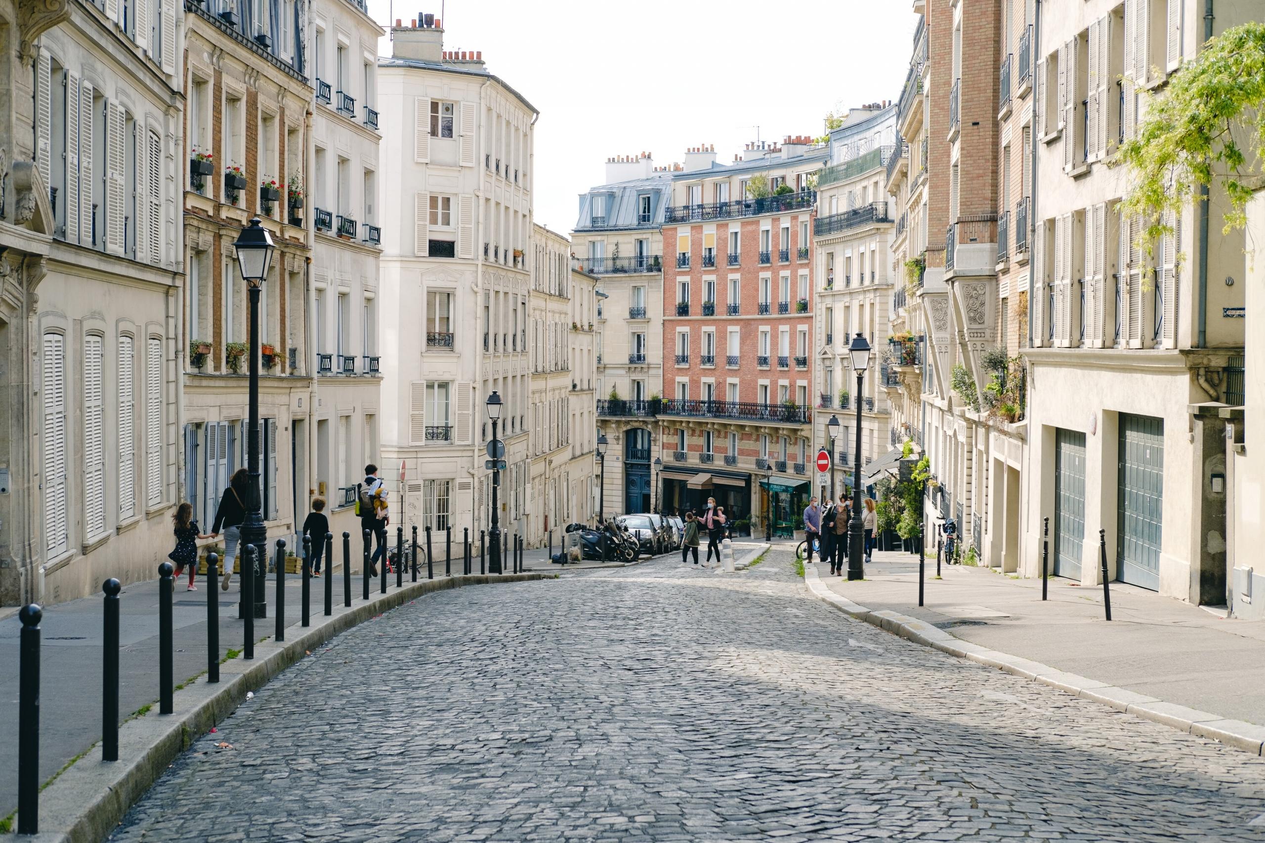 La rue Lepic à Paris, dans le 18ème arrondissement !