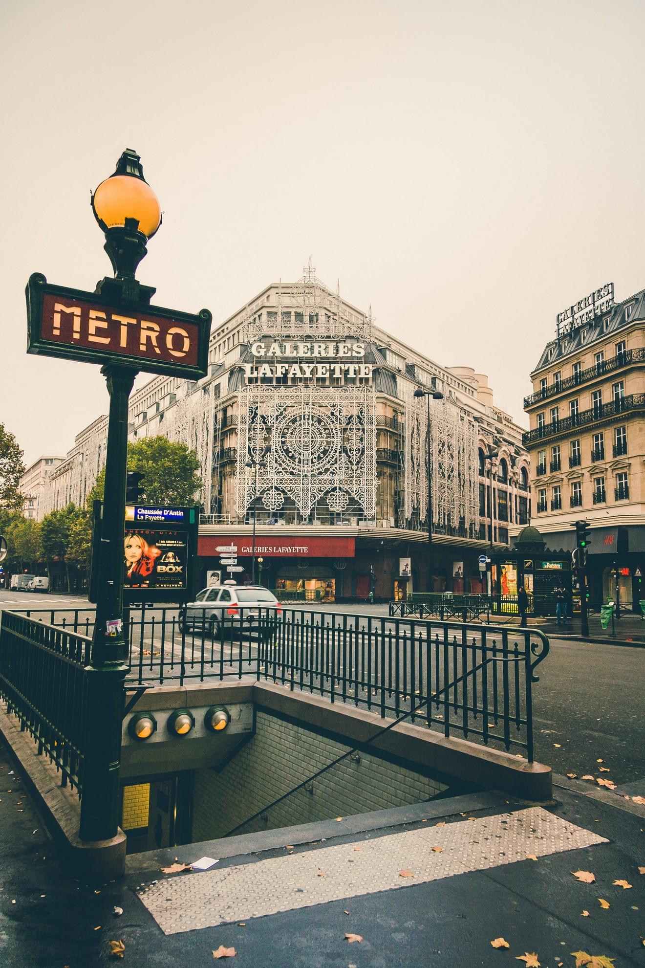 Une bouche de métro à Paris