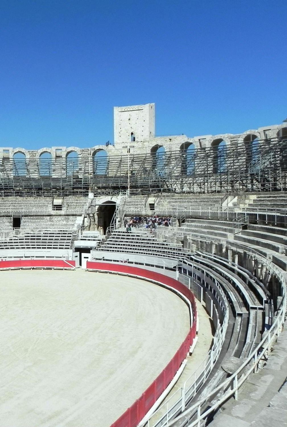 Photo d'arènes romaines.