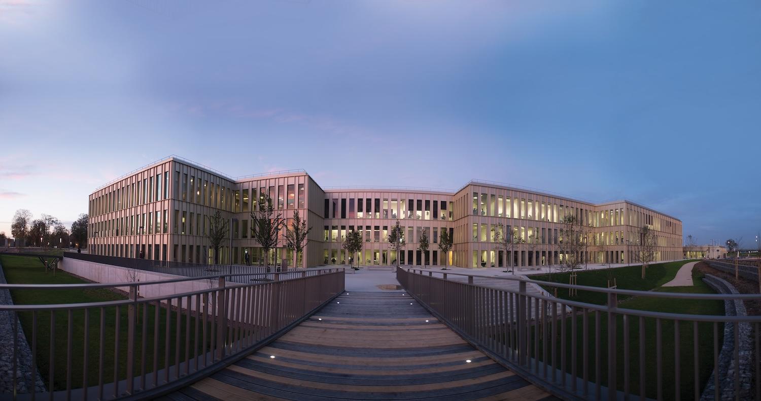 Campus de l'école HEC Paris.