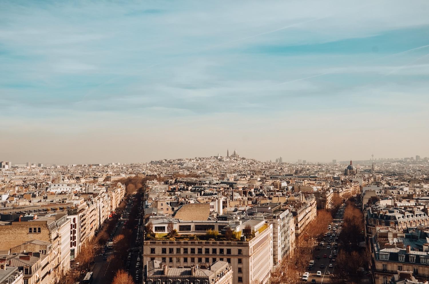 Vue d'en haut sur la ville de Paris.