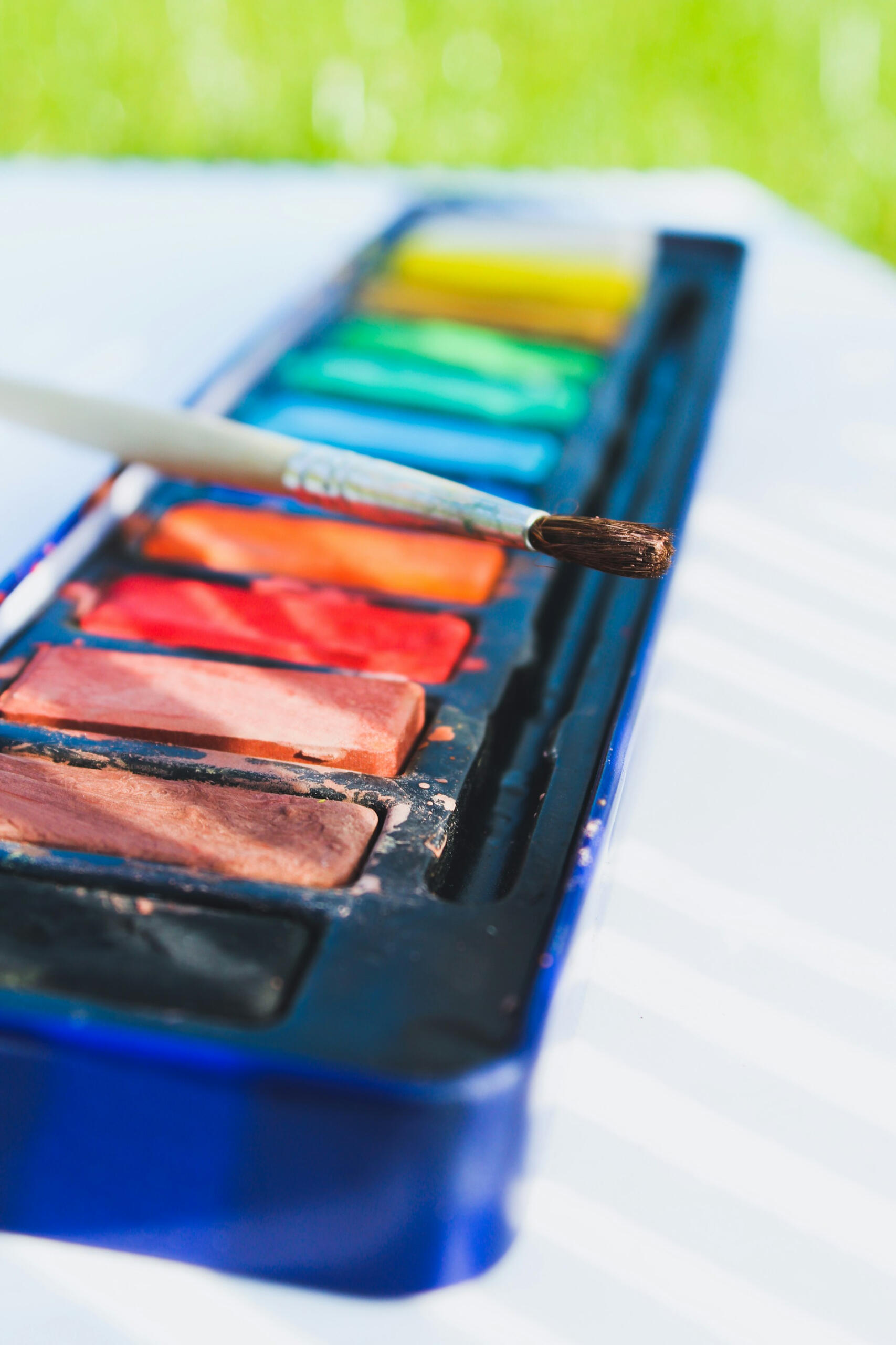 étui de peinture aux couleurs vives