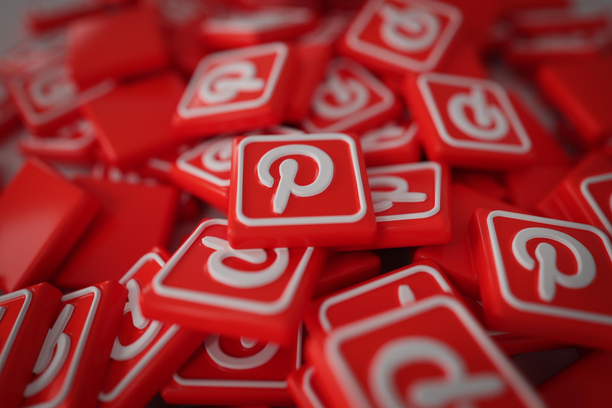 Pile de logos Pinterest 3D