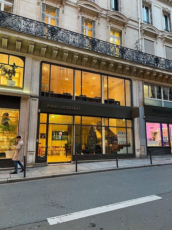 Devanture de l'école de musique à Paris