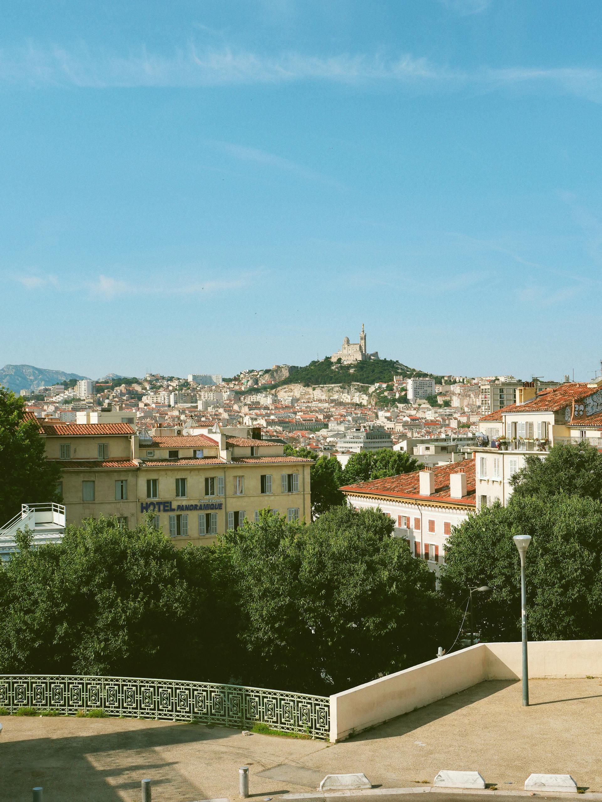 Vue de Marseille et sa cathédrale