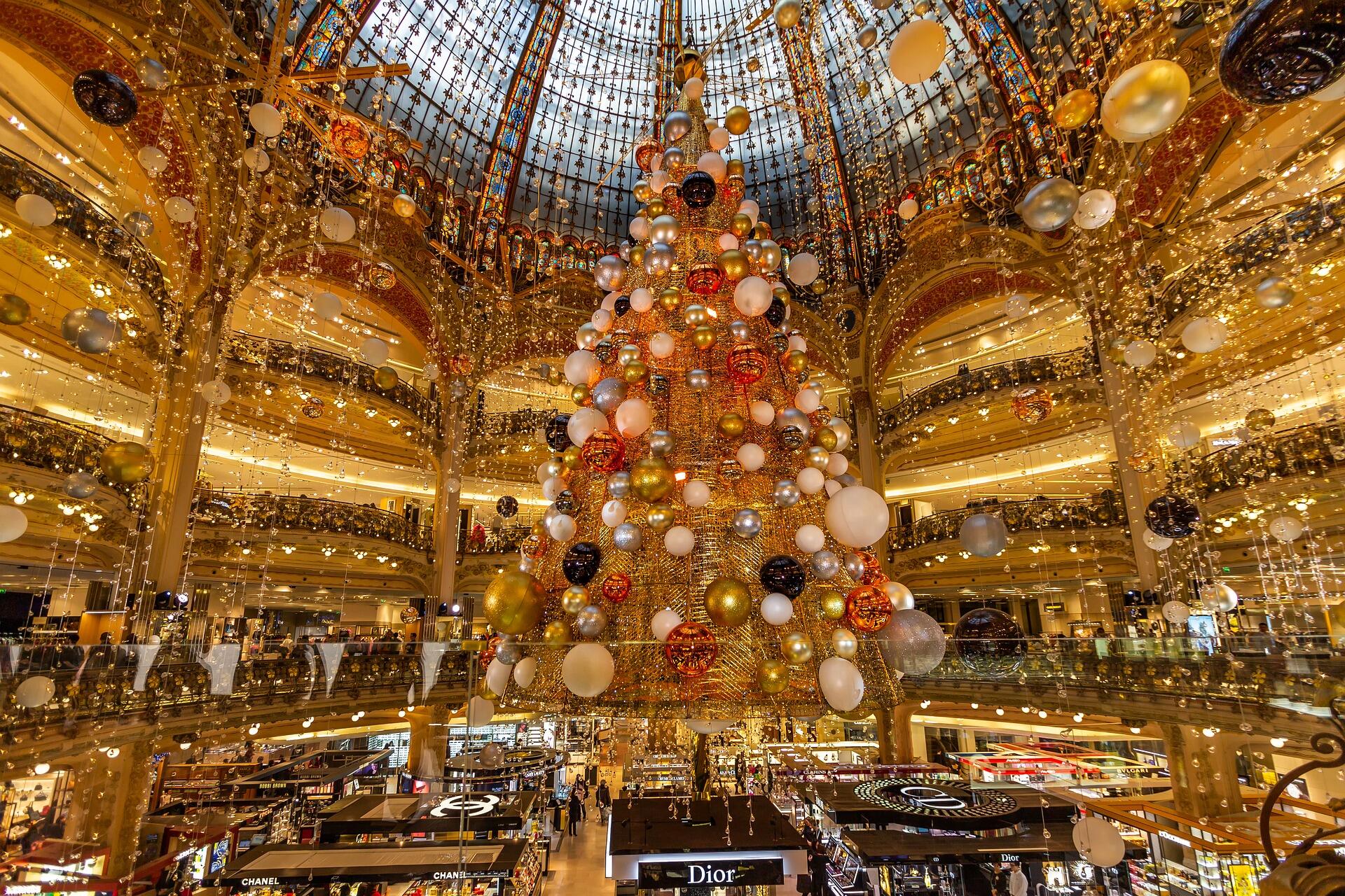 Sapin de Noël des Galeries Lafayette de Paris 