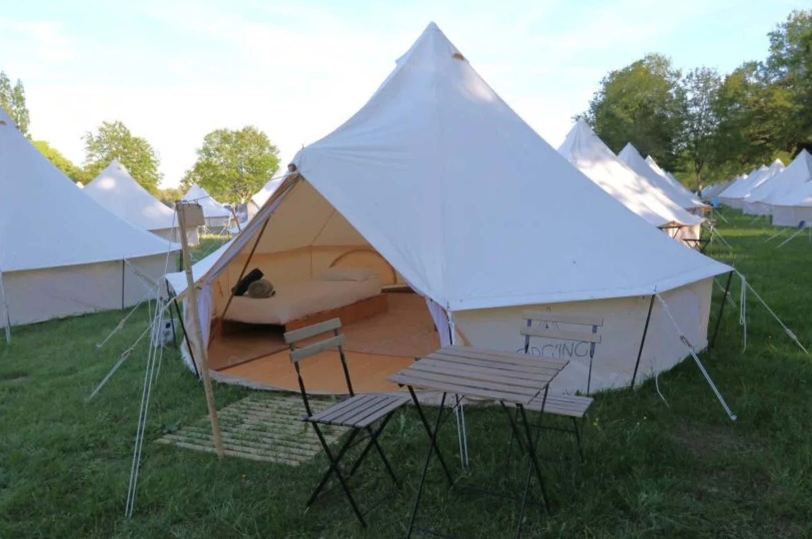 toile de tente du camping VIP des Vieilles Charrues