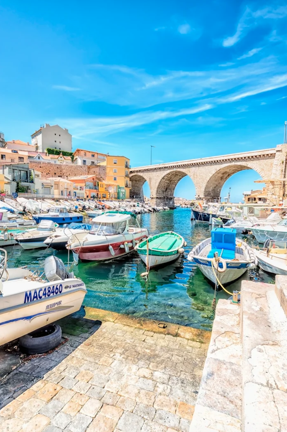 bateaux dans le port de Marseille
