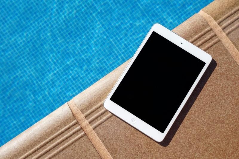 Download an English-language learning app to improve your level in English