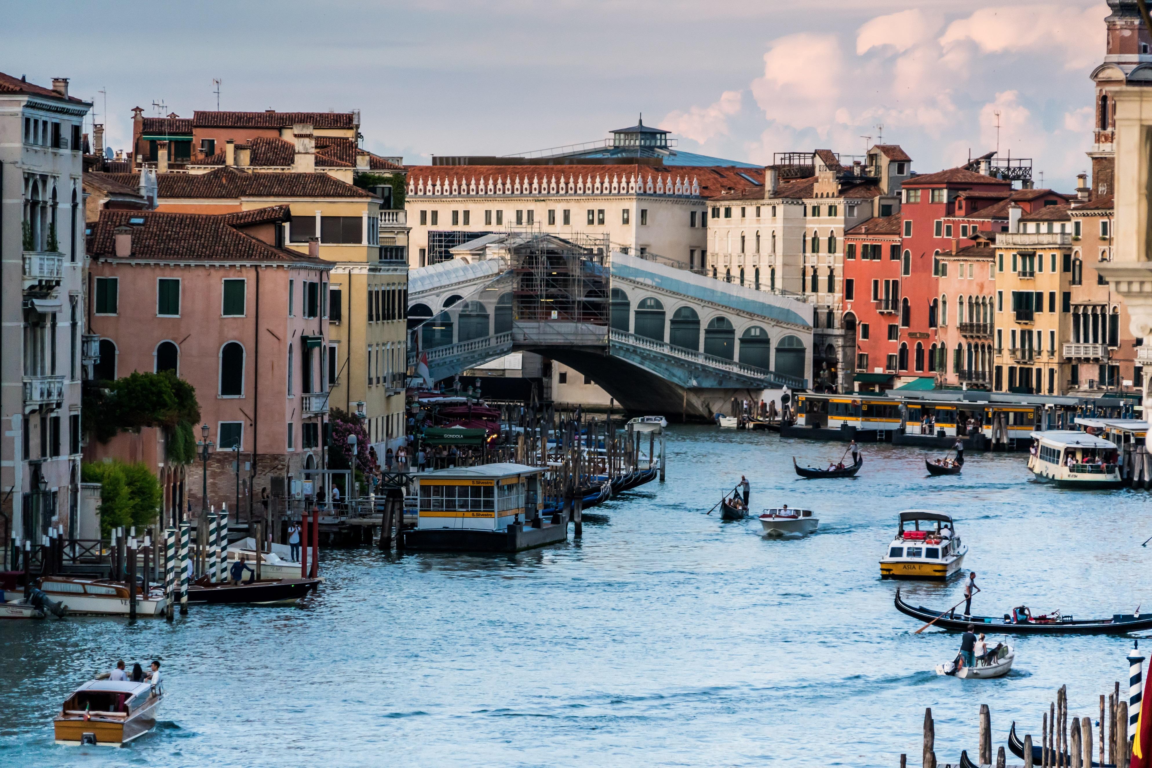 Which is the best way to learn to speak Italian?