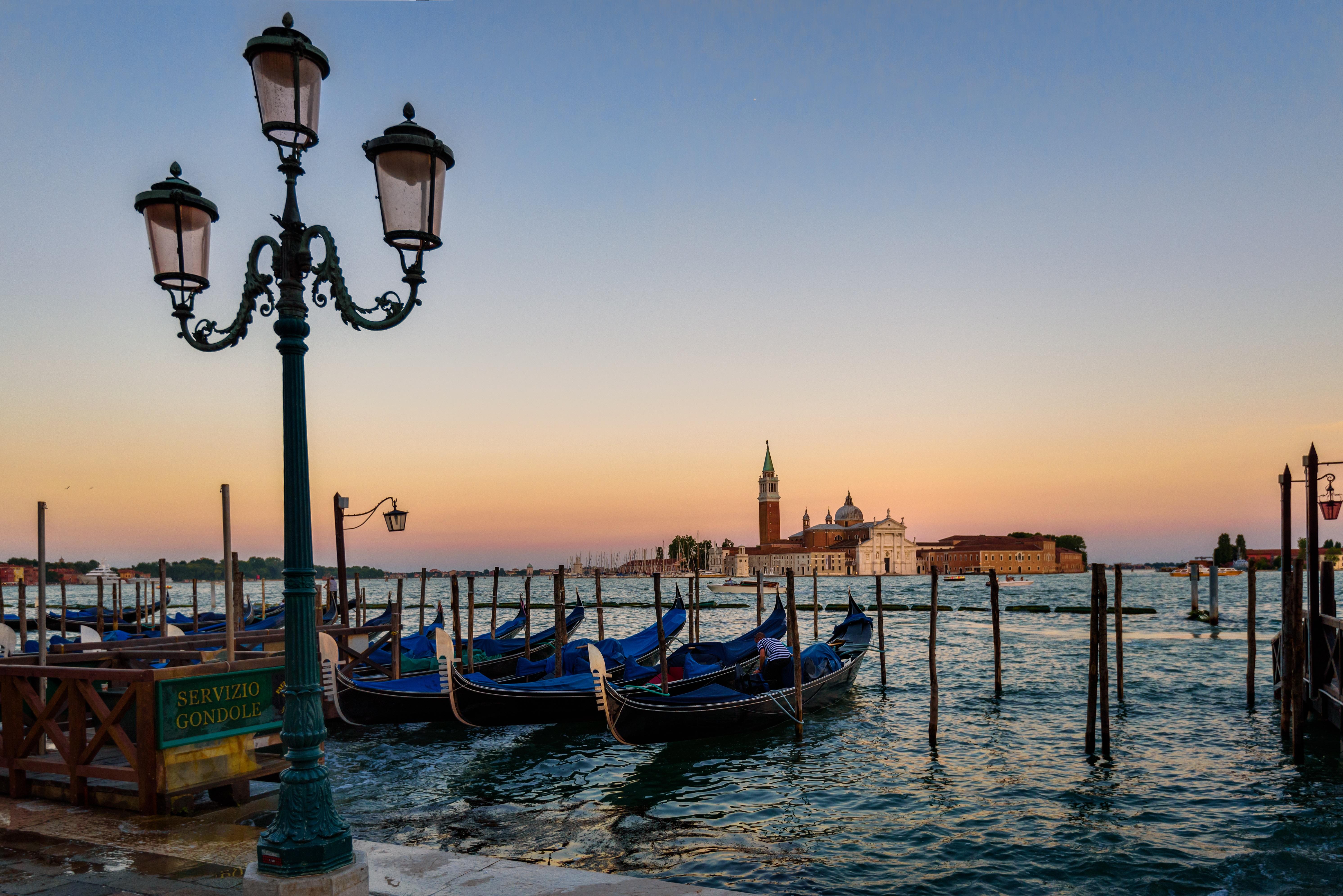 What are the best free Italian resources?
