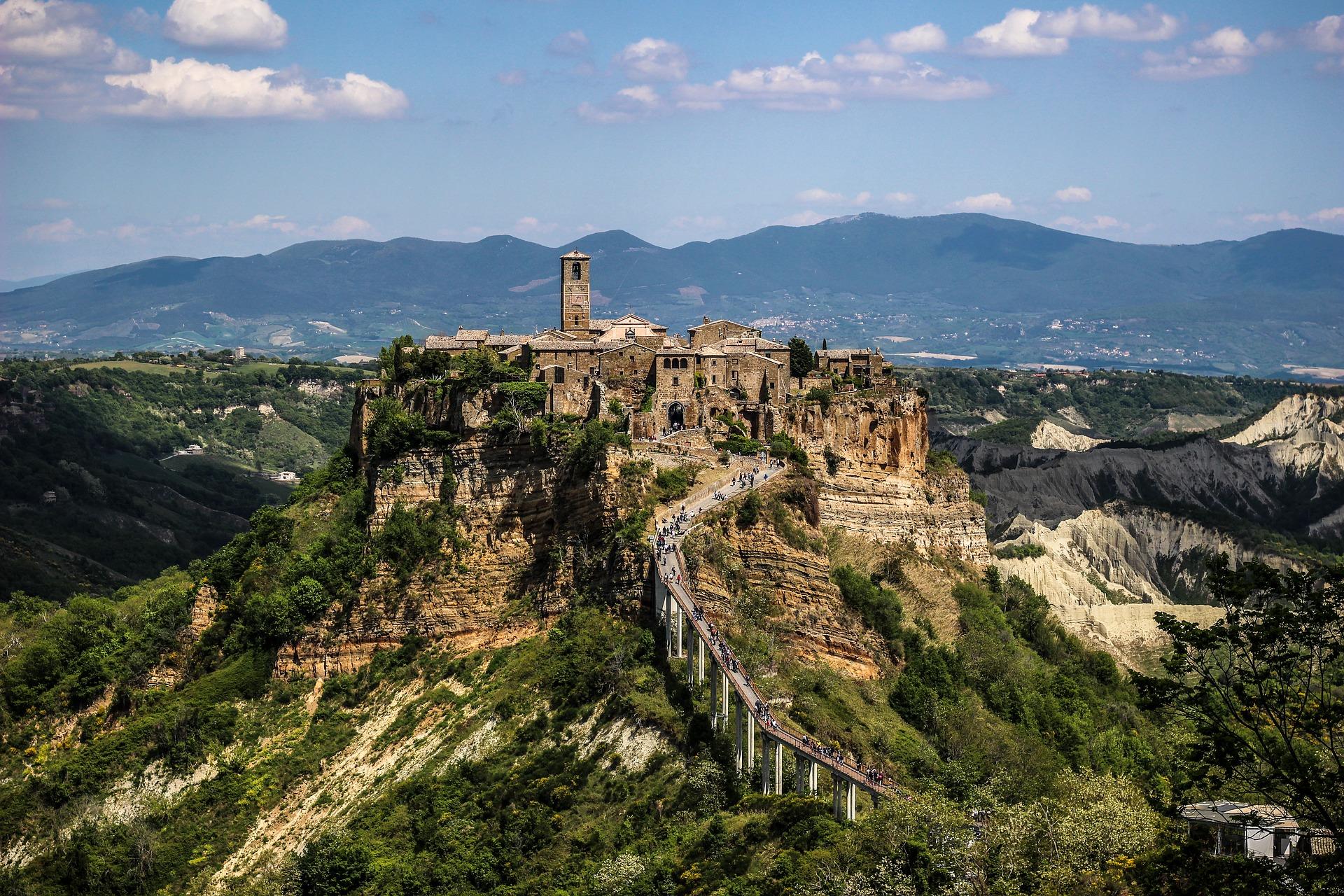 Would you be understood if you spoke Sicilian in this village?