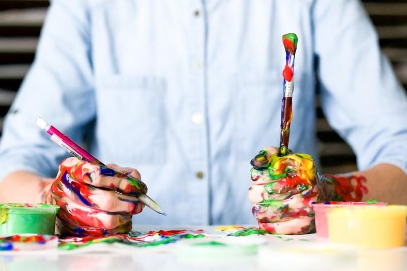 Being an artist is difficult, but if you have he right sense of humour, you could make it as an editorial illustrator