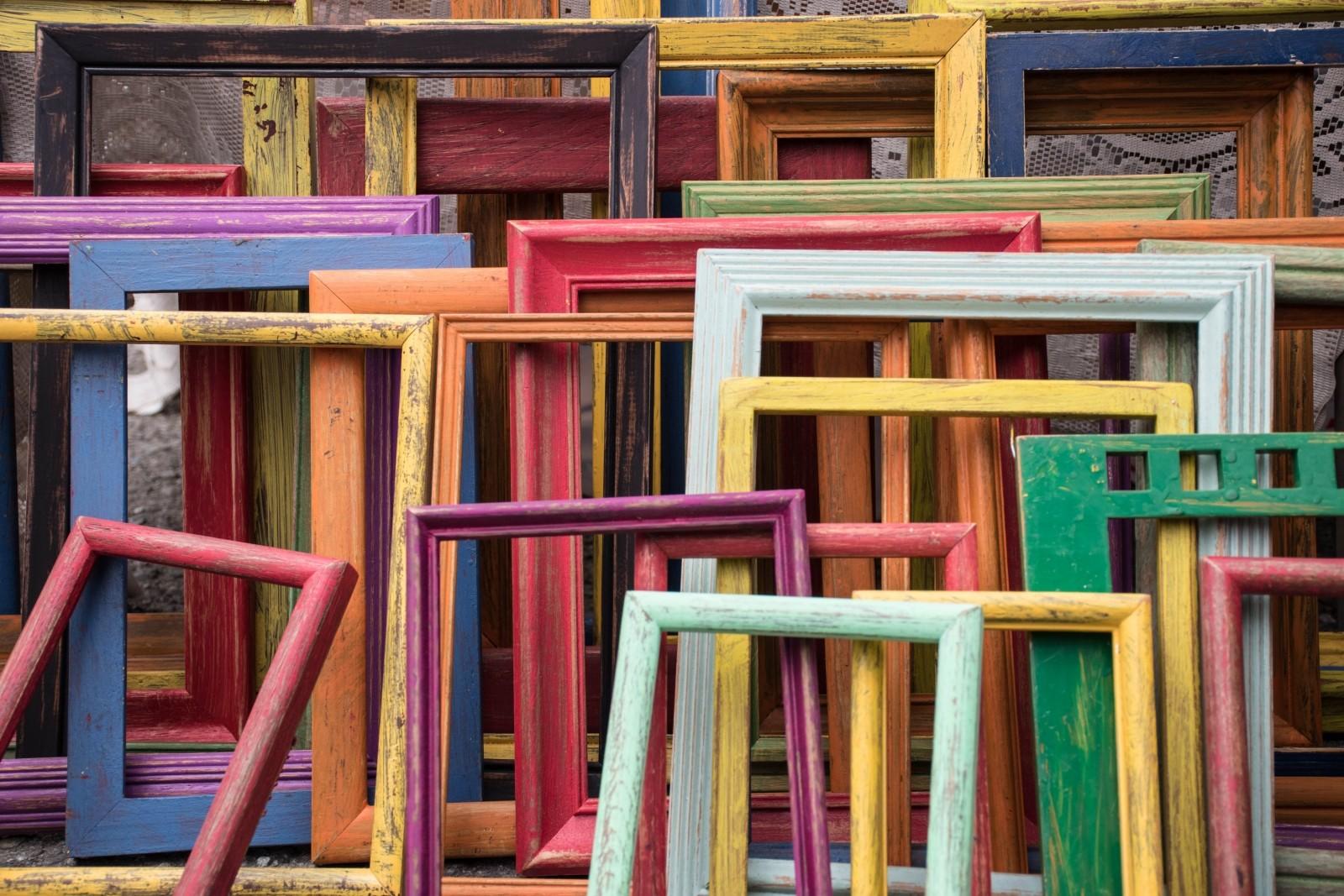 There are various frame shapes and styles for your artwork