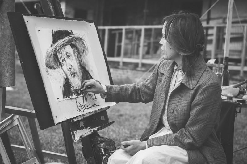 Learn how to make a portrait with private classes
