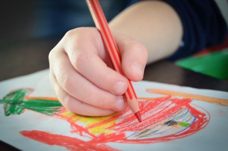 Children can have art classes to become passionate about drawing and painting
