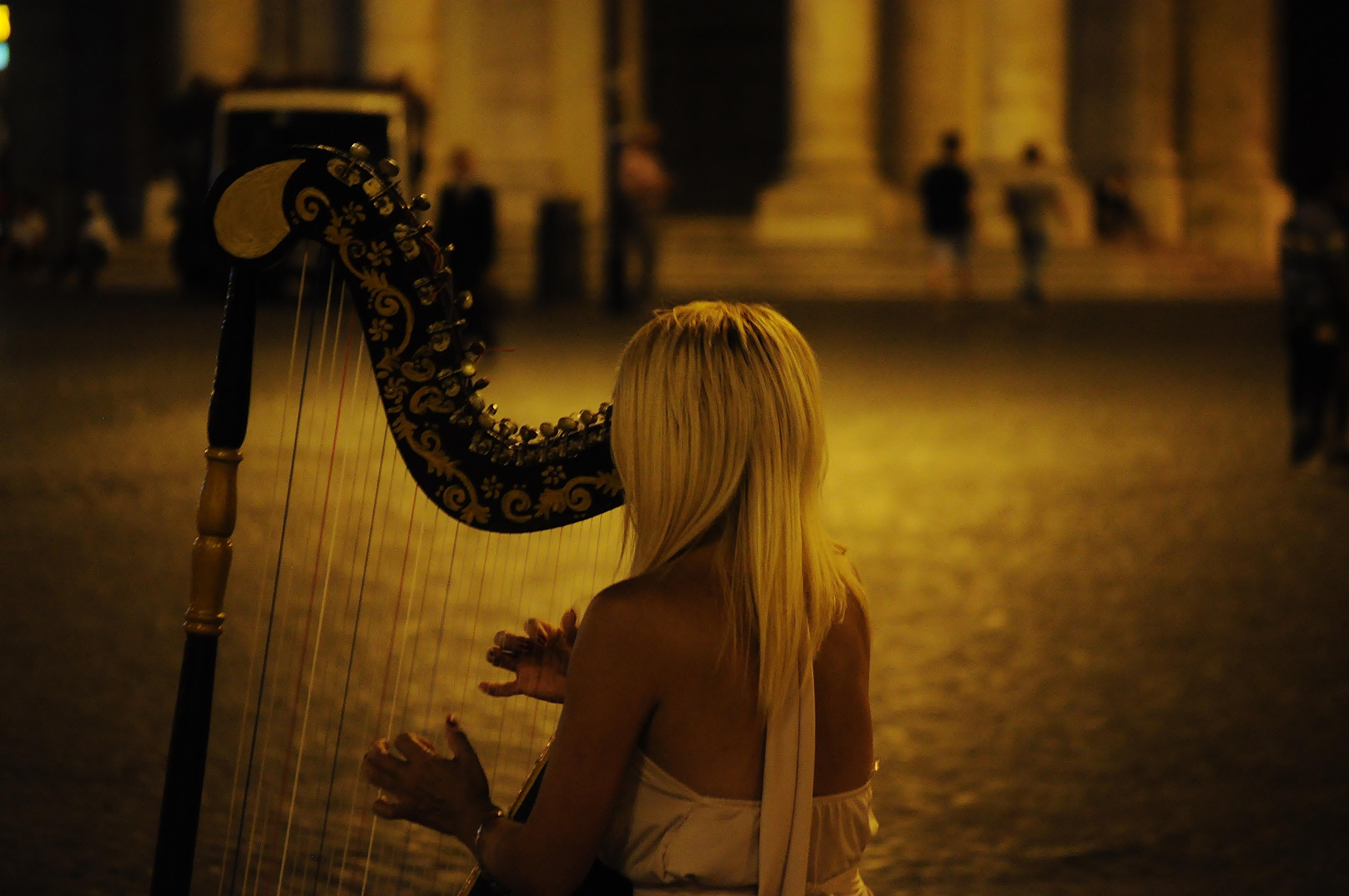 How long should you rest after singing?