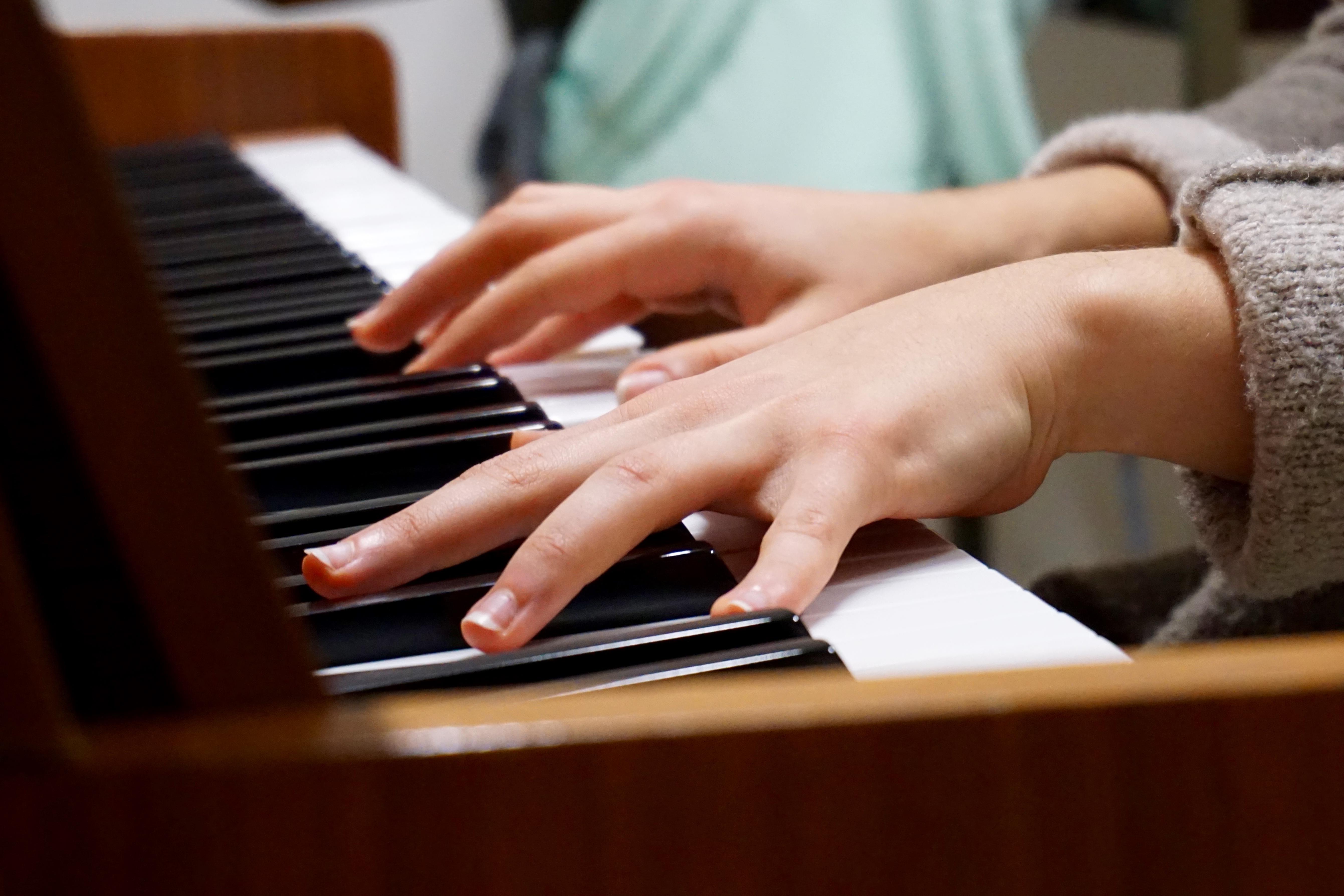 How can you sing and play piano at the same time?