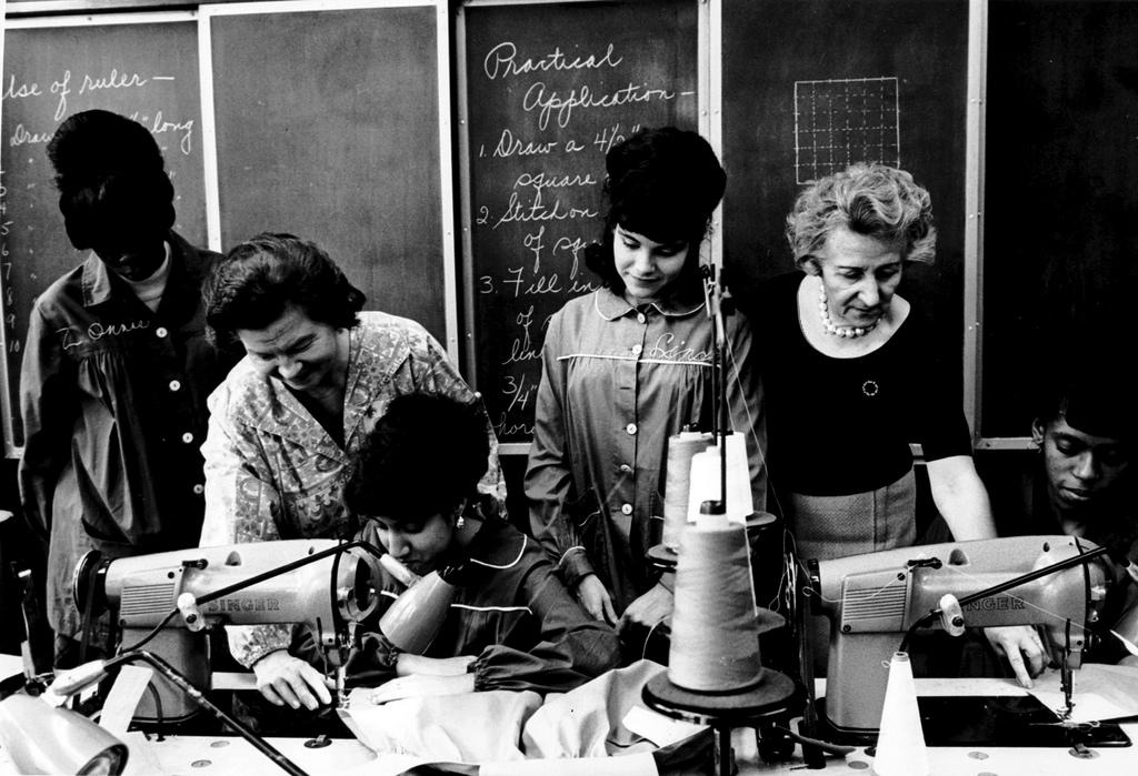 Modern sewing lessons are online and free.