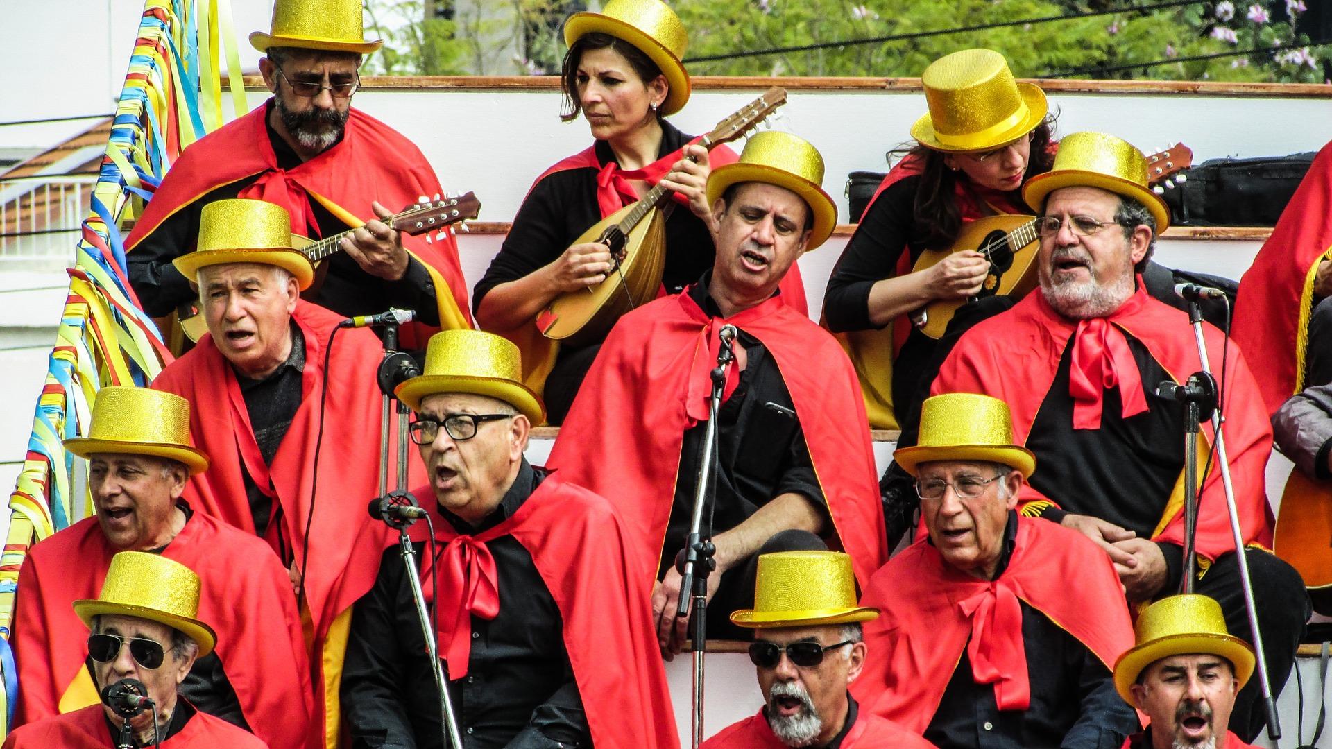 How can you learn to harmonise?