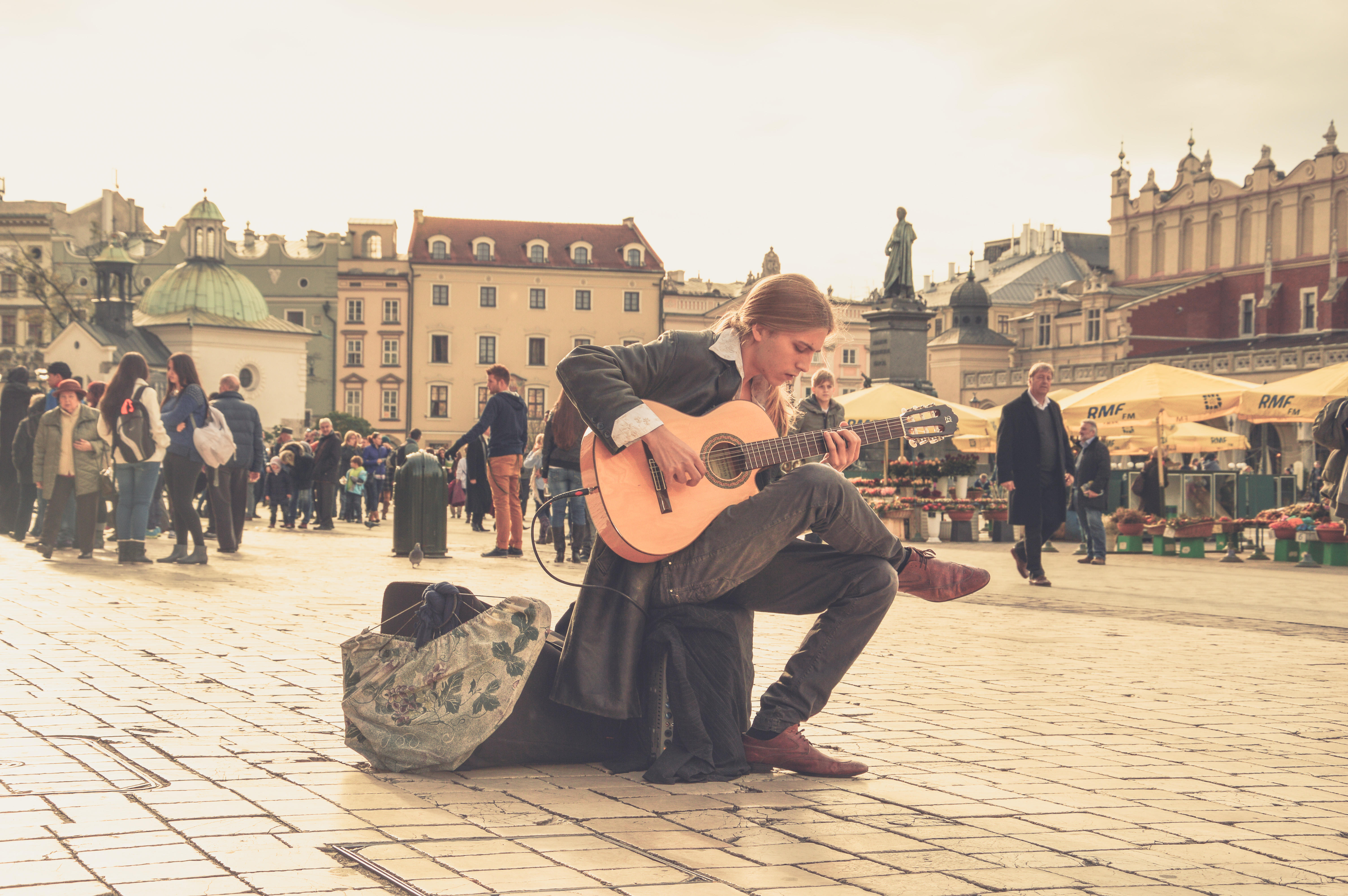 Where can I find singing lessons in London?