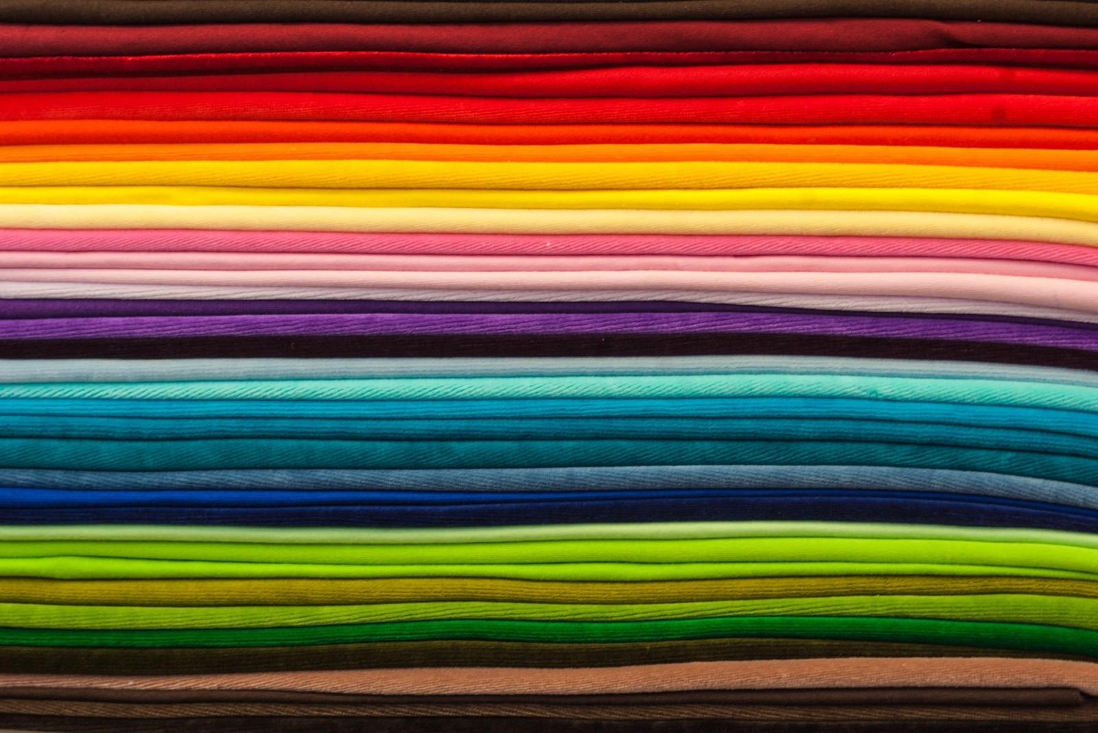 How to find multicoloured fabrics cheap.
