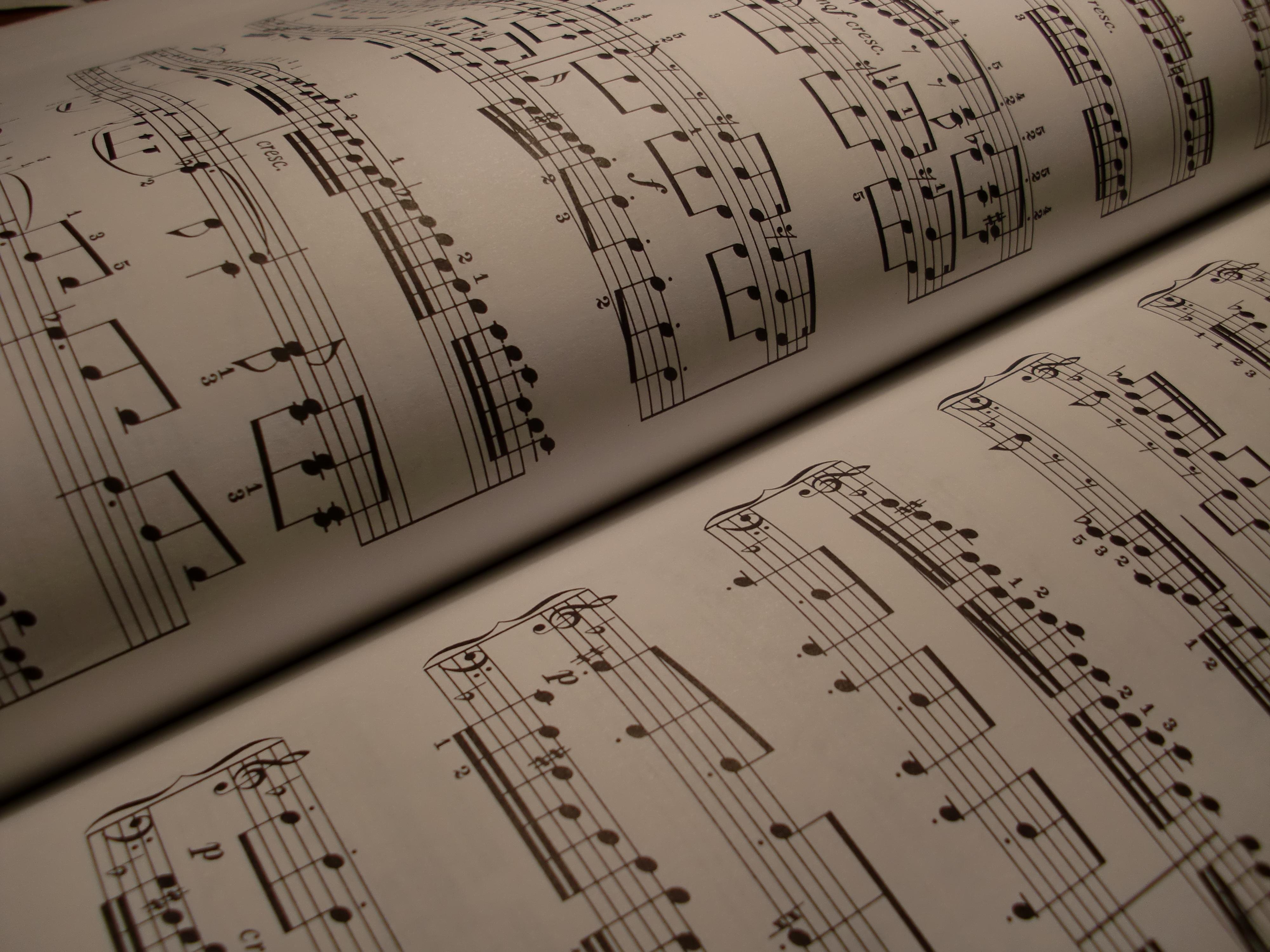 Which are the best ways to learn how to sing?