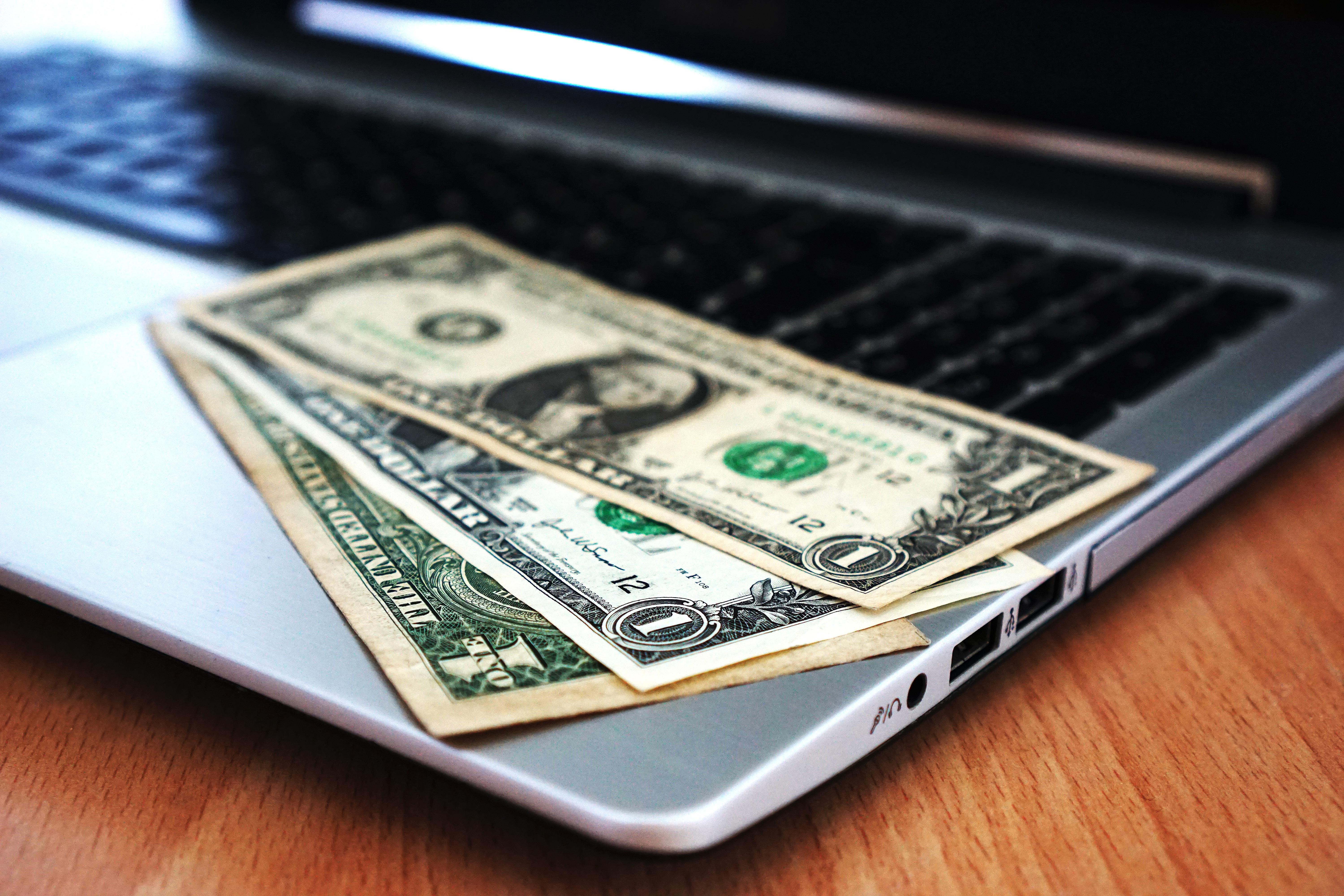 How much do private IT tutorials cost?