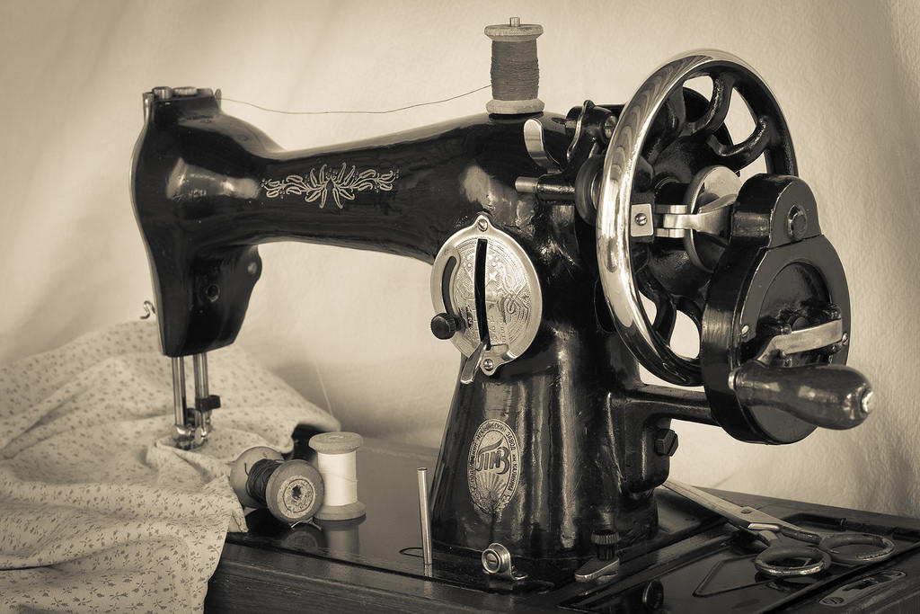 Learn which sewing needles suit which type of fabric.