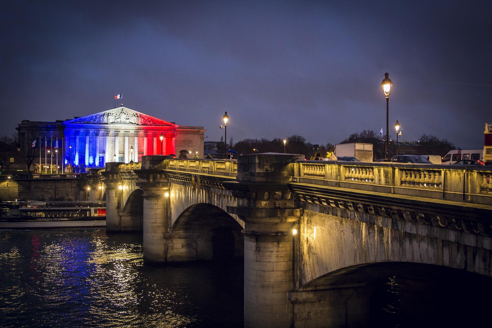 Do you want to learn French before your next Paris holiday?