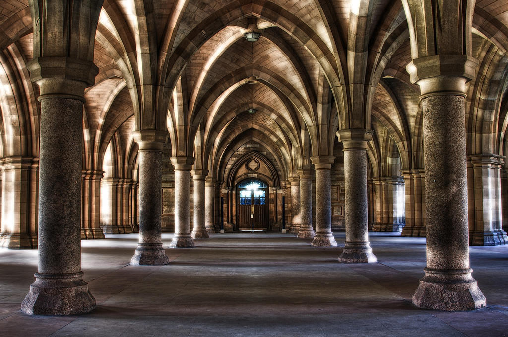 Photograph the famous Glasgow University