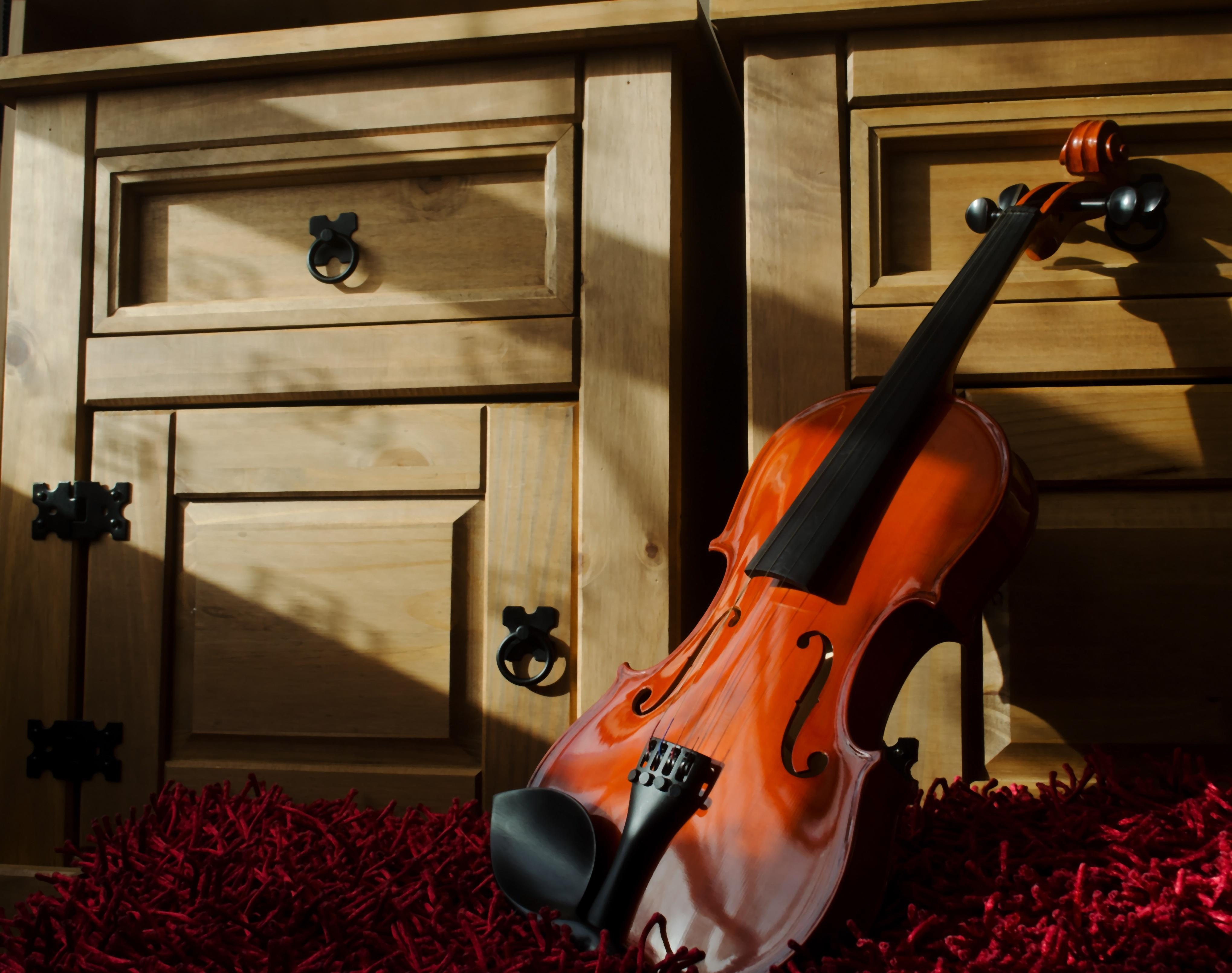 How do you become a music therapist?