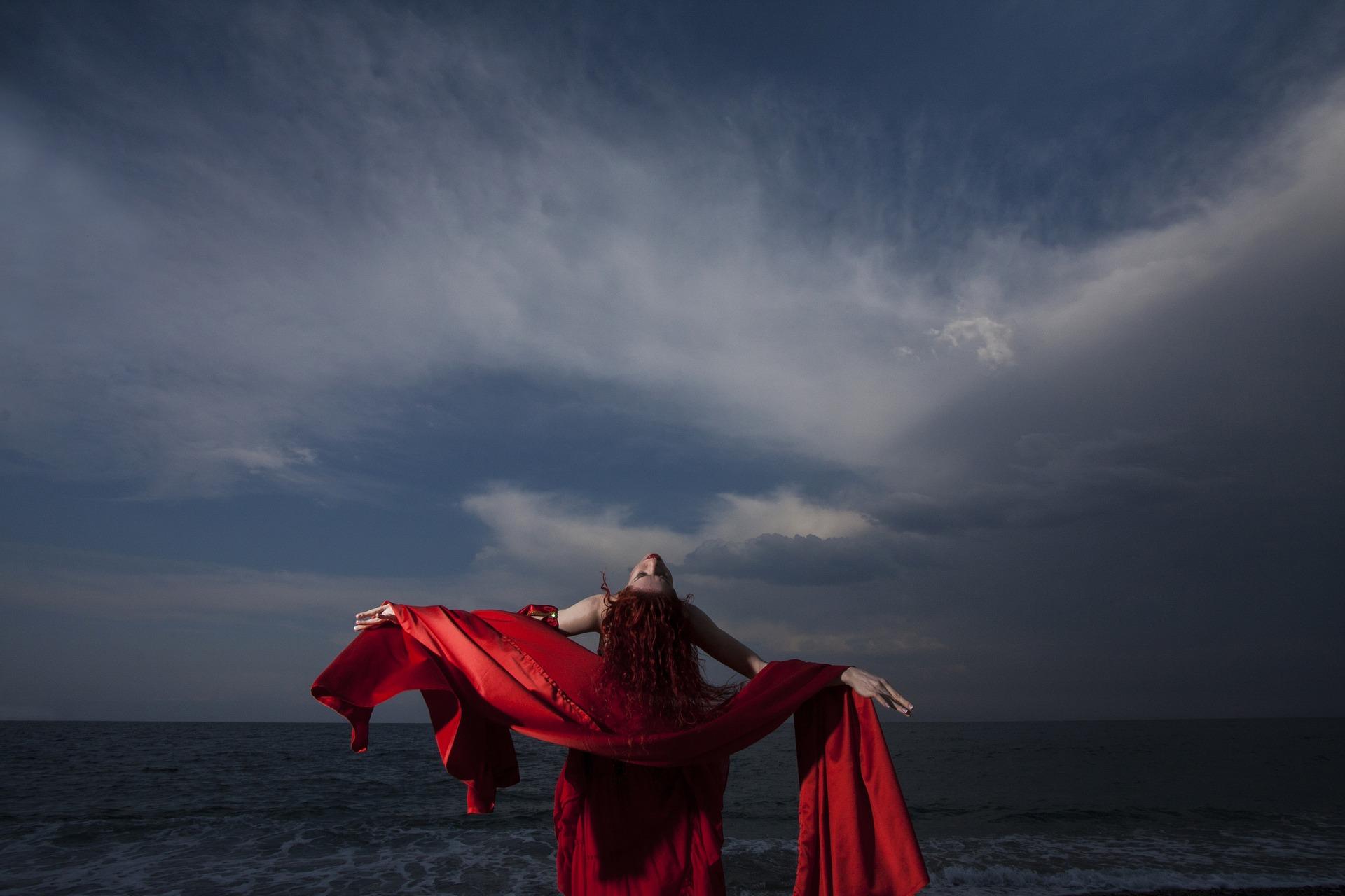 Contemporary photography encompasses all types of photography in the modern day