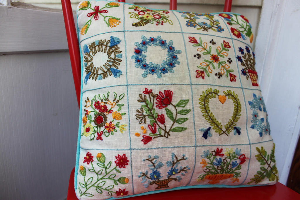 Make pillows and cushions with embroidery kits.