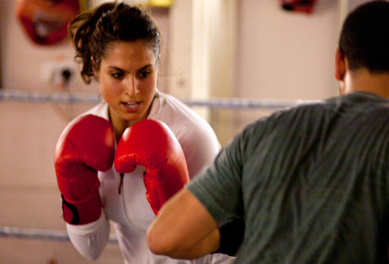 You generally won't do too much in the way of contact exercises in boxing classes to reduce the risk of getting injured.