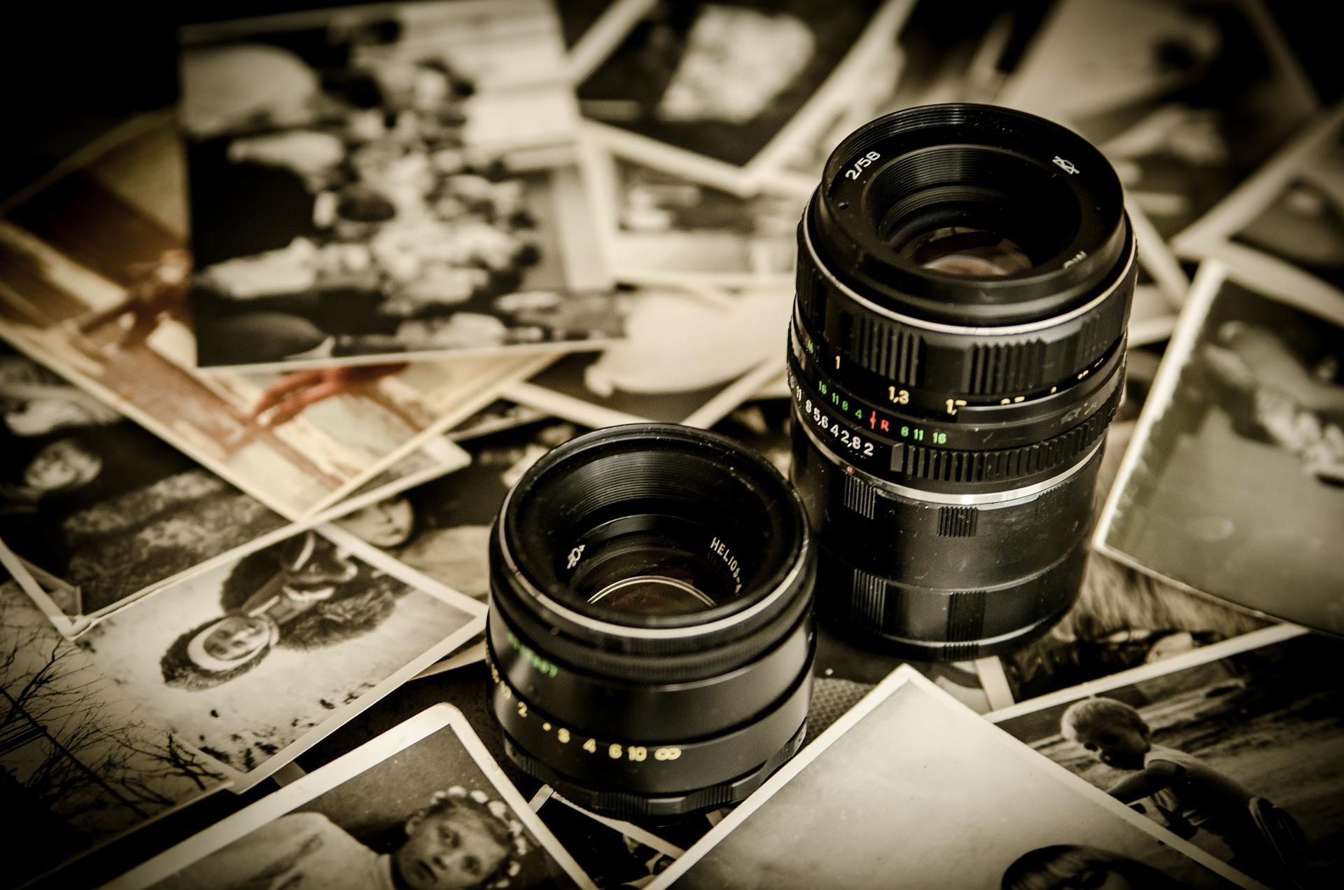 A number of universities offer degrees in photography