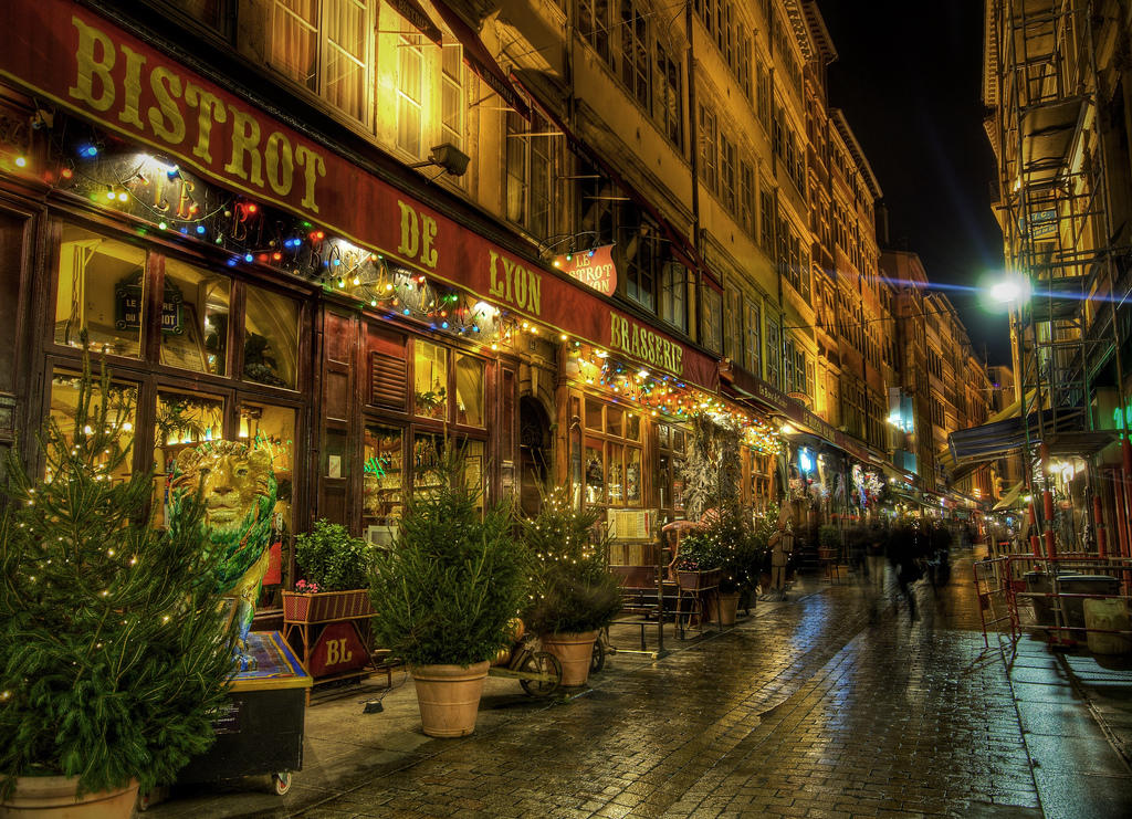 Learn French fast with these tips and tricks.