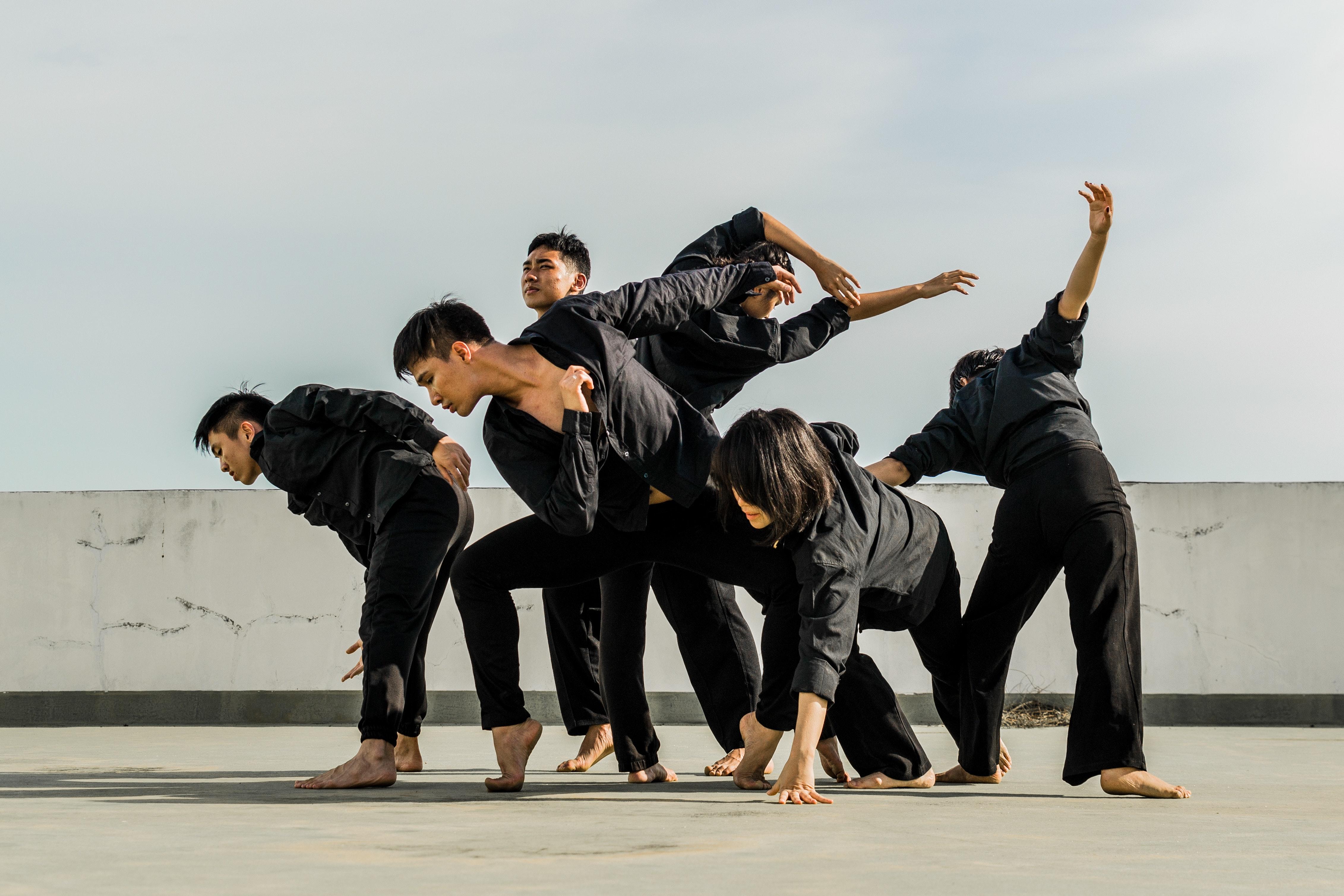 What are the cheapest ways to learn to dance?